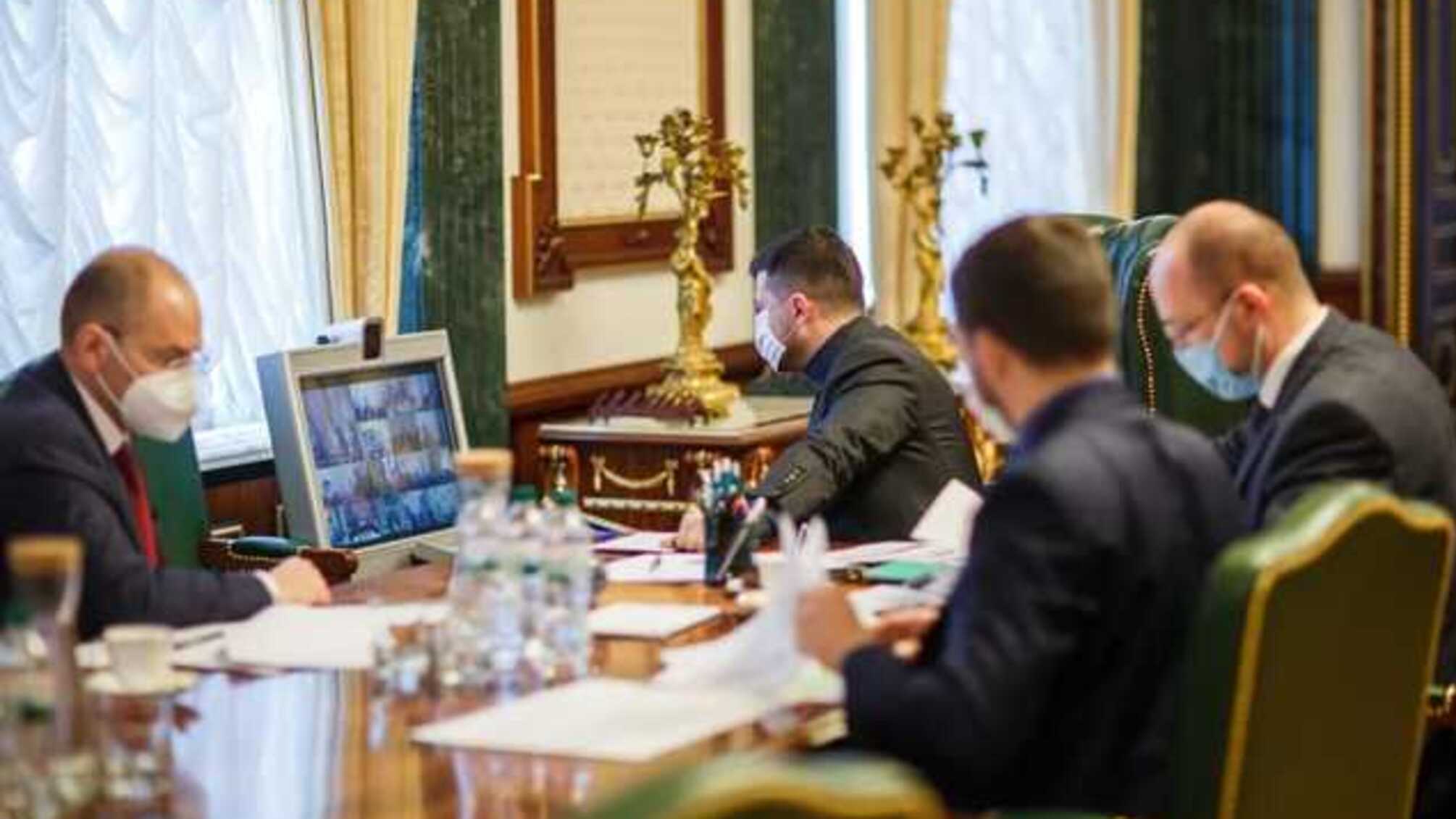 Лишь 3% украинцев собираются идти в церковь на Пасху, - ОП