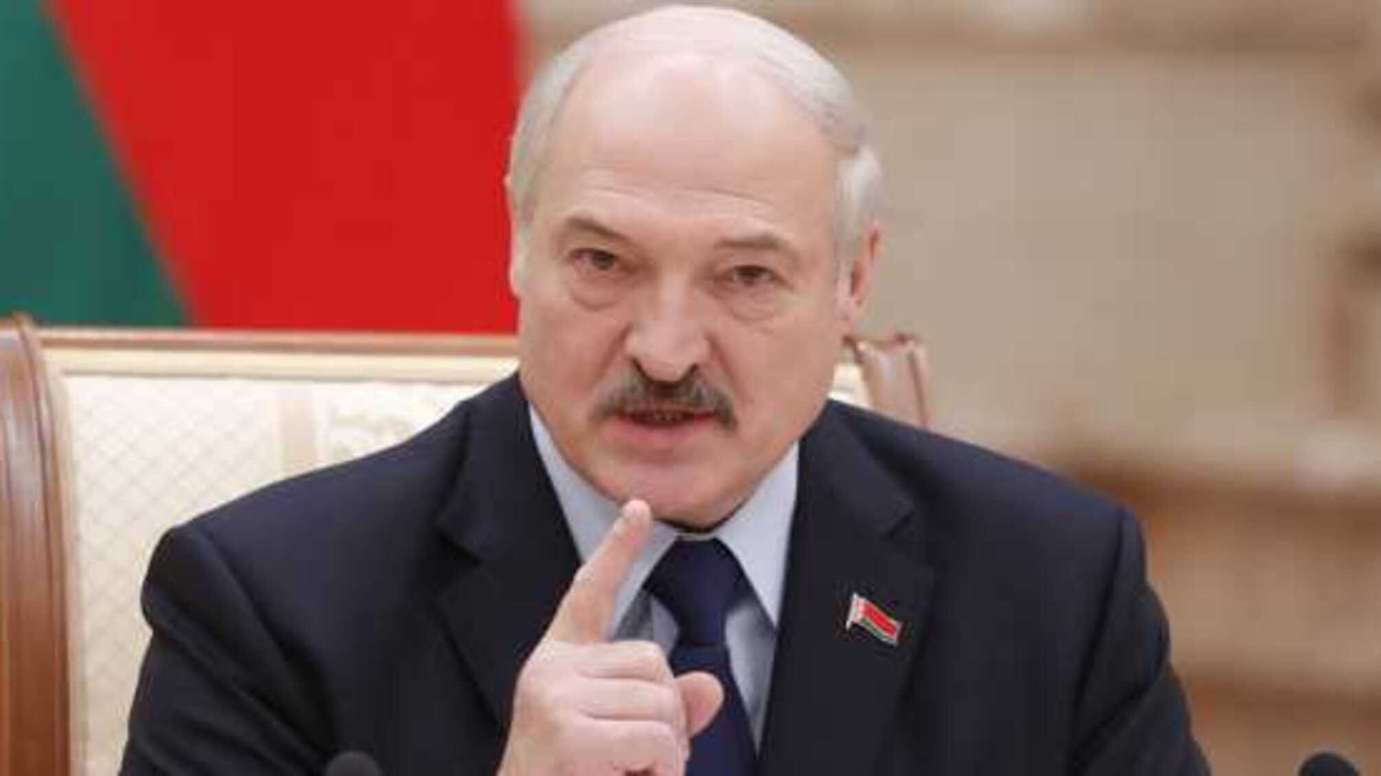 Лукашенко о пандемии COVID-19: Для наркоманов и курильщиков - это хороший урок