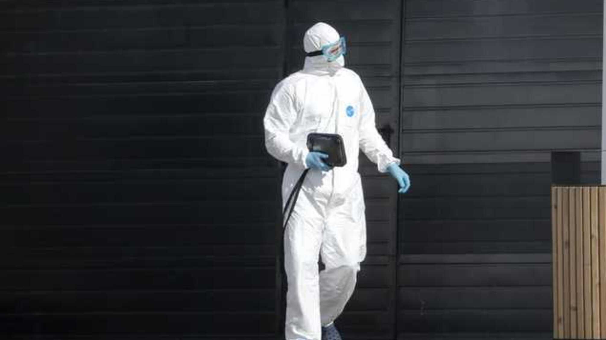 Минздрав закупил более 71 тыс. костюмов биозащиты для медиков, работающих с COVID-19