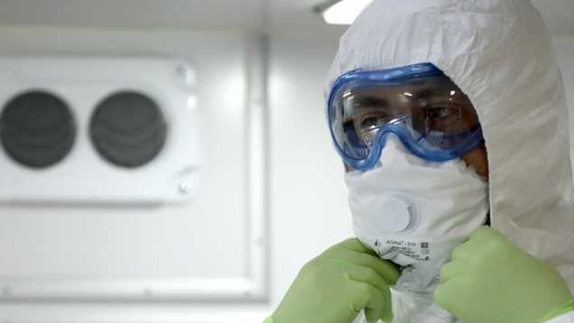 Сколько стоит жизнь украинских медиков? Надбавку за COVID-19 насчитывают поминутно, а денег нет даже на прежнюю зарплату