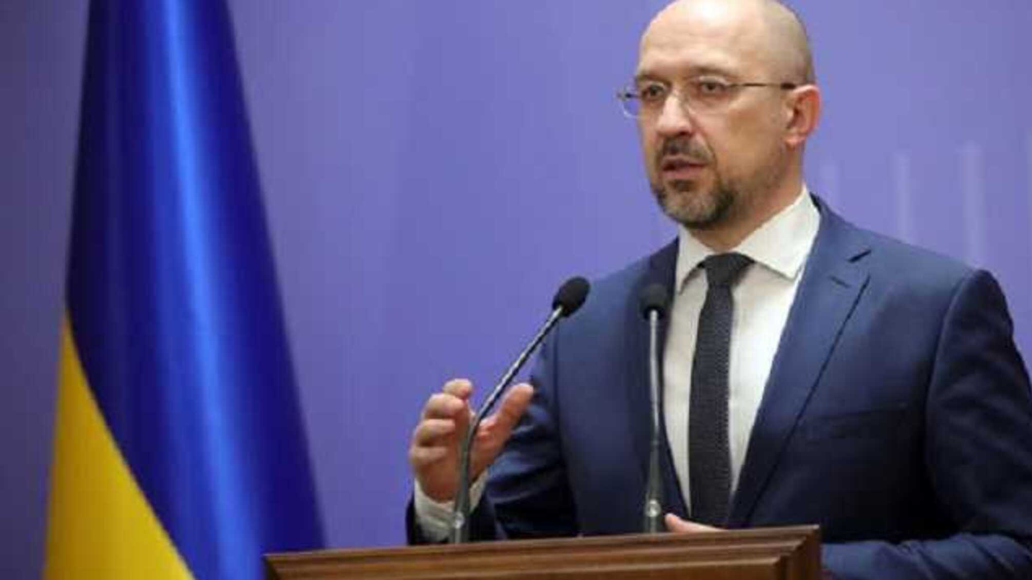 В Ужгороді до приїзду Шмигаля терміново ремонтують дорогу до обласної лікарні