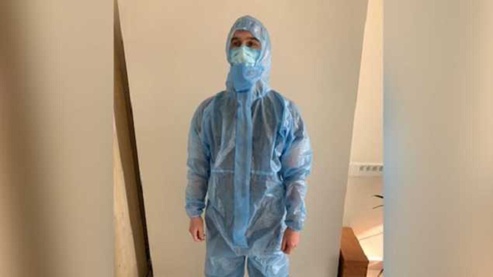 Благодійники купують костюми з міжнародним стандартом удвічі дешевше, ніж МОЗ