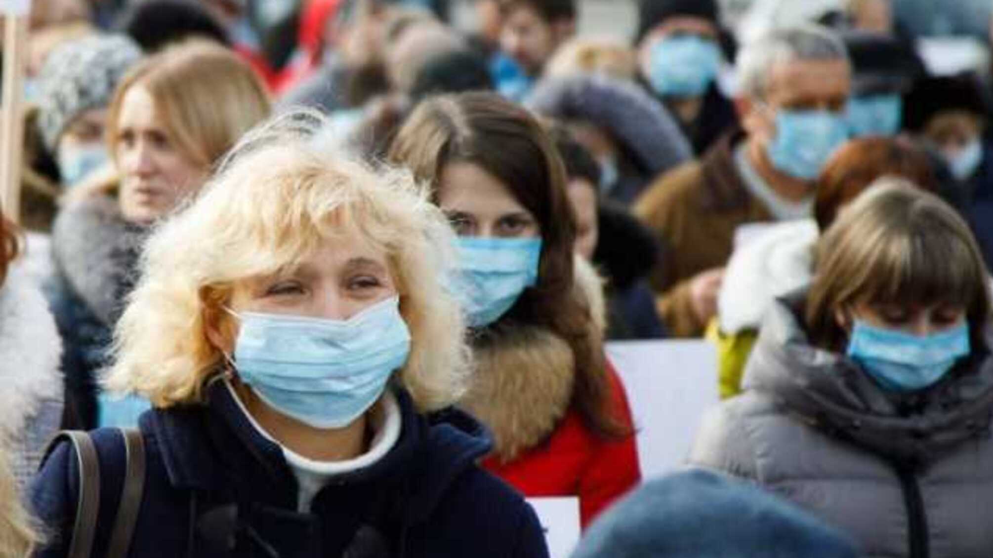 COVID-19 расширяет границу заражения на оккупированном Донбассе: больницы переполнены