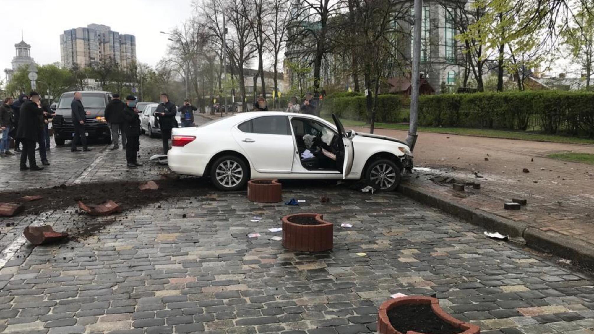 Поліцейські Полтавщини спільно з УСБУ області припинили протиправну діяльність шахрая, який «торгував» посадами в органах державної влади