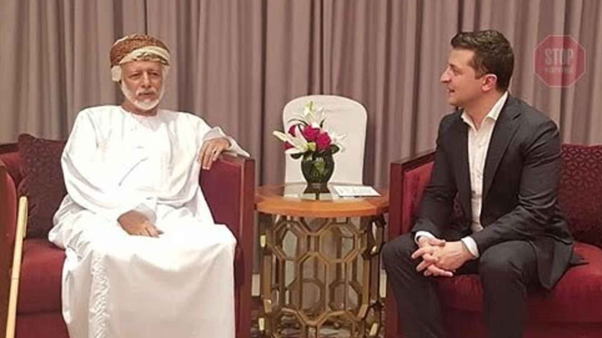 Президент Зеленський літав в Оман за рахунок першої леді, – Офіс Президента