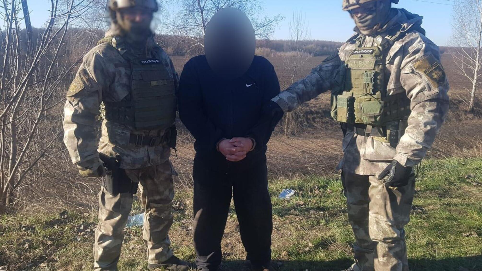На Сумщині поліція оголосила трьом особам підозру у вчиненні злочинів у складі організованої групи