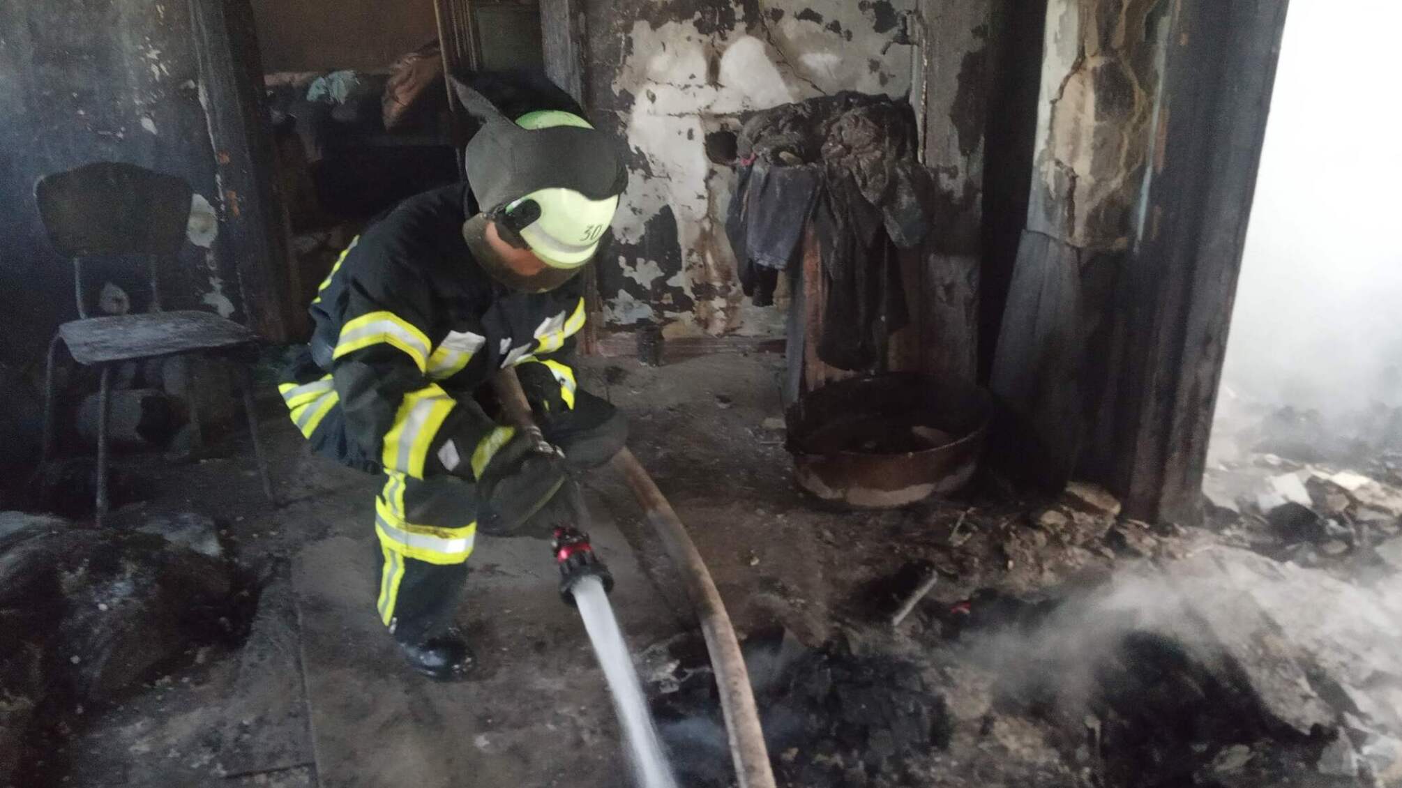 Луганська область: під час ліквідації пожежі у житловому будинку вогнеборці виявили тіла двох чоловіків