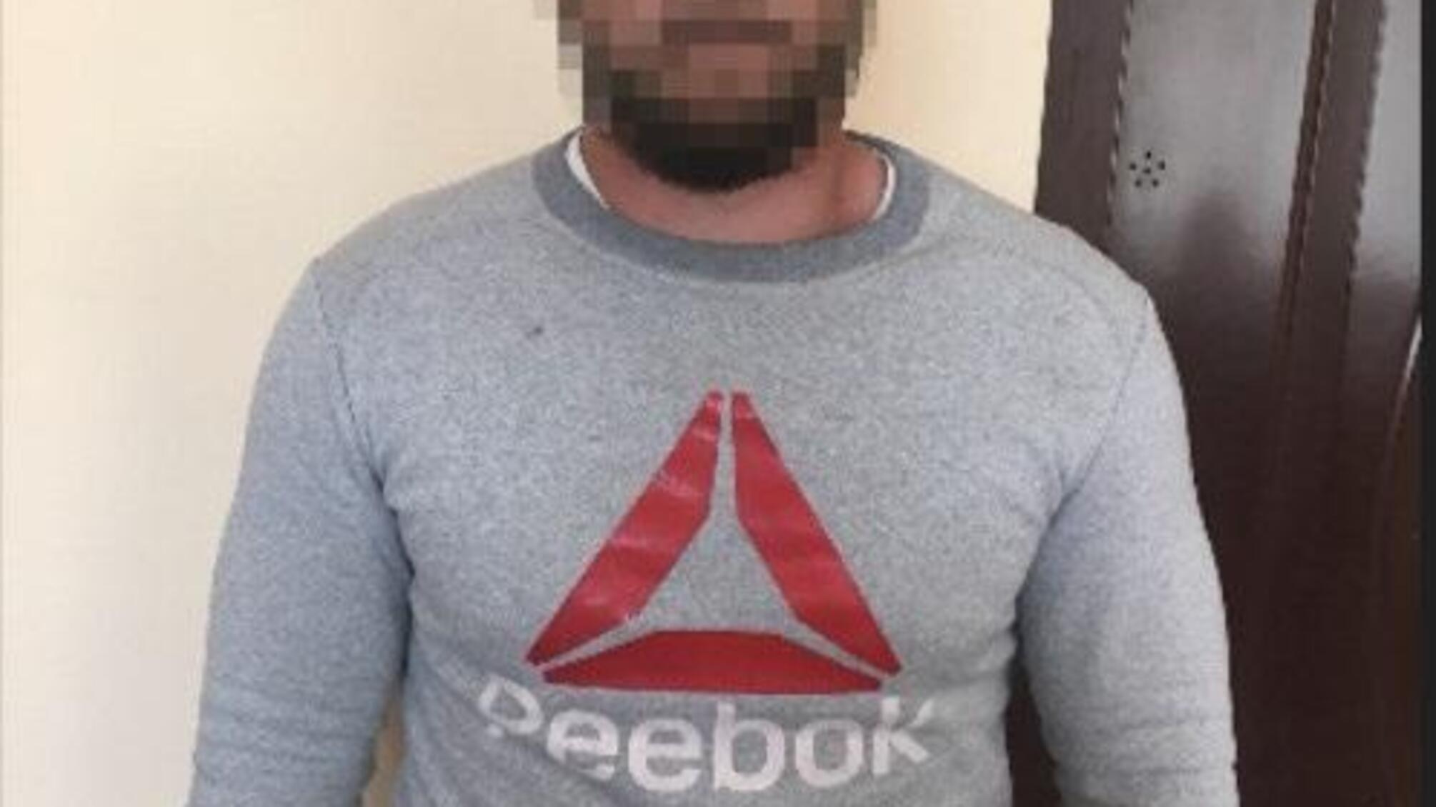 На Закарпатті поліція затримала чоловіка за вимагання із застосуванням зброї