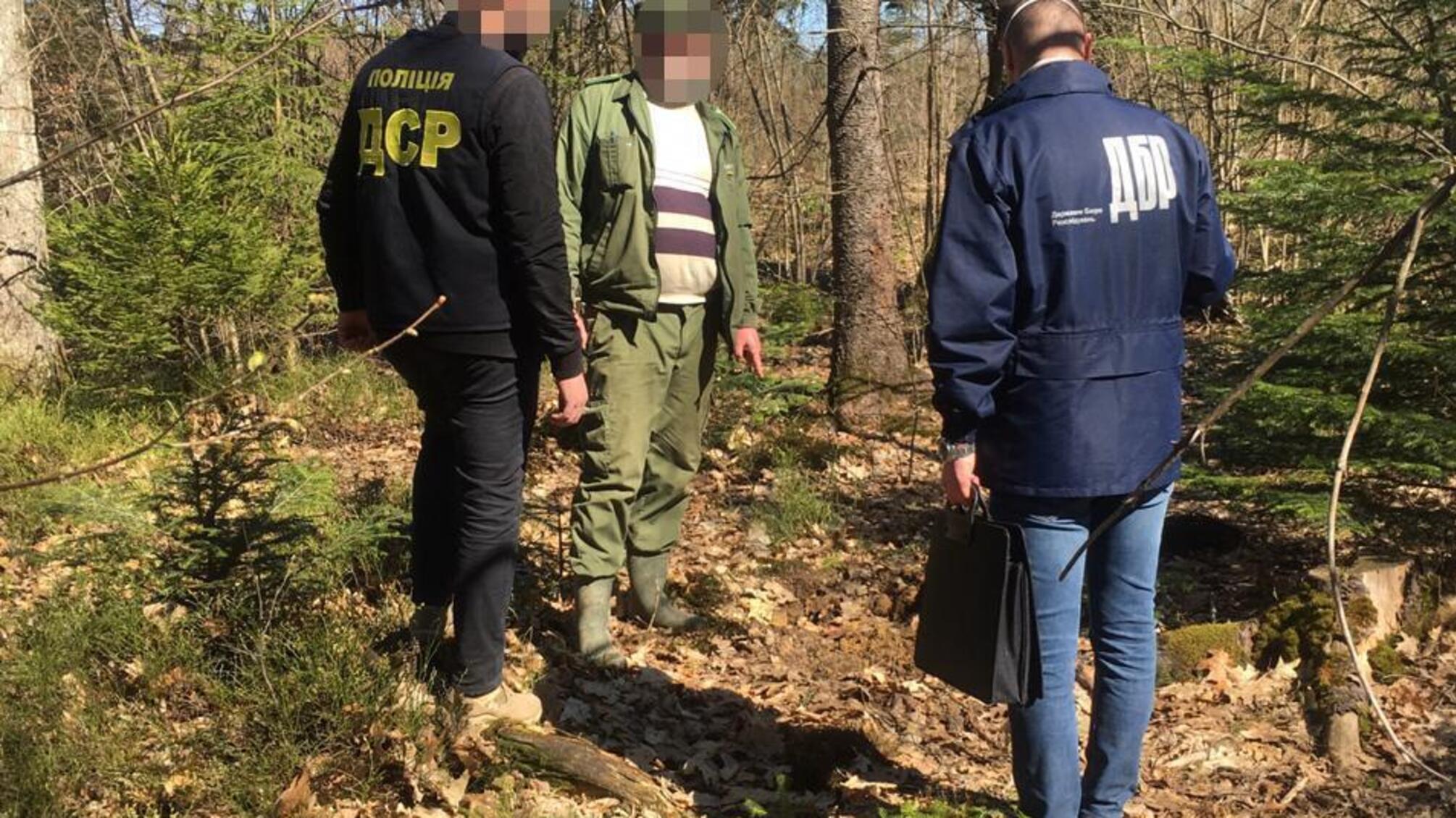 На Прикарпатті поліція затримала лісничого за вимагання хабара
