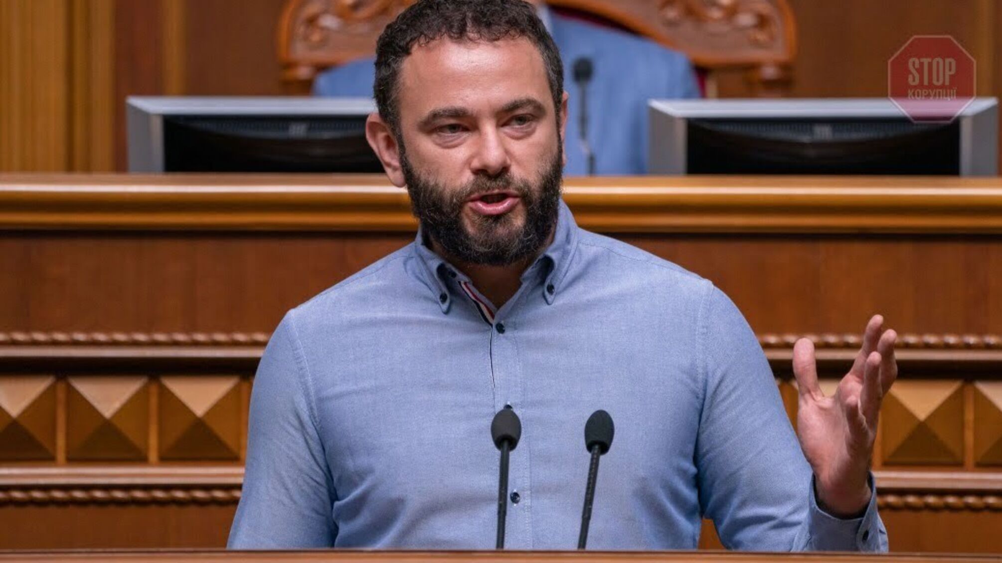 Нардеп Дубінський запропонував дівчині роботу: заробляти тілом