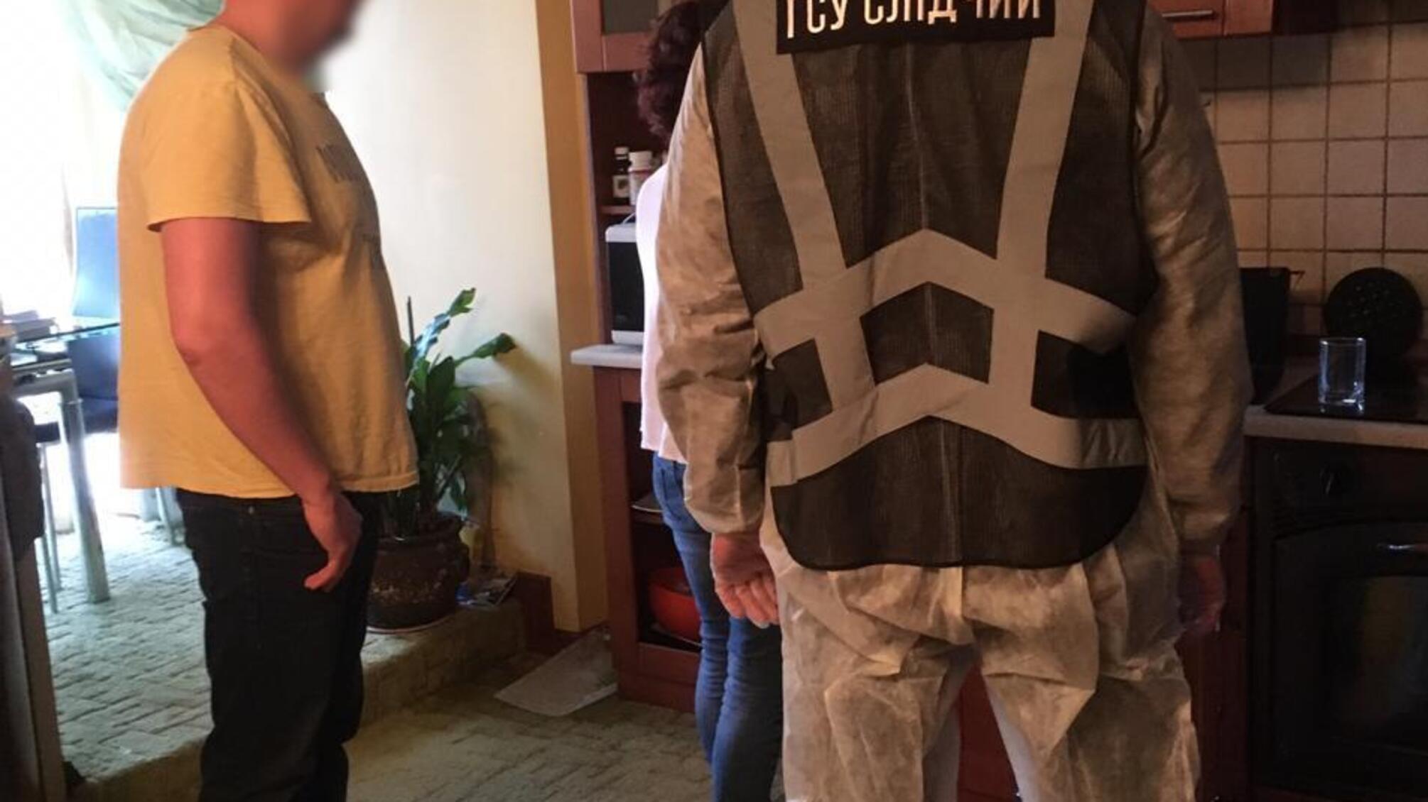 Слідчі Нацполіції повідомили про підозру групі осіб, котрі ошукали міжнародну компанію на понад 2,5 мільйона доларів США