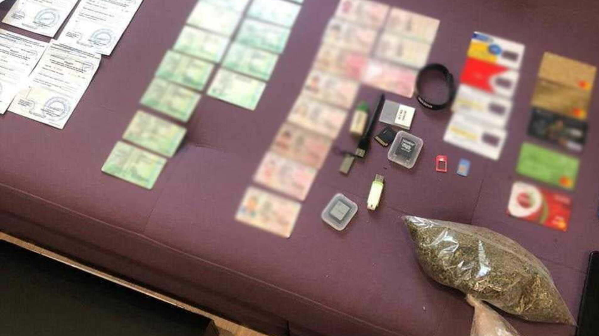 В Одесі поліцейські затримали підозрюваного у виготовленні та збуті підроблених документів на отримання наркотичних і психотропних засобів