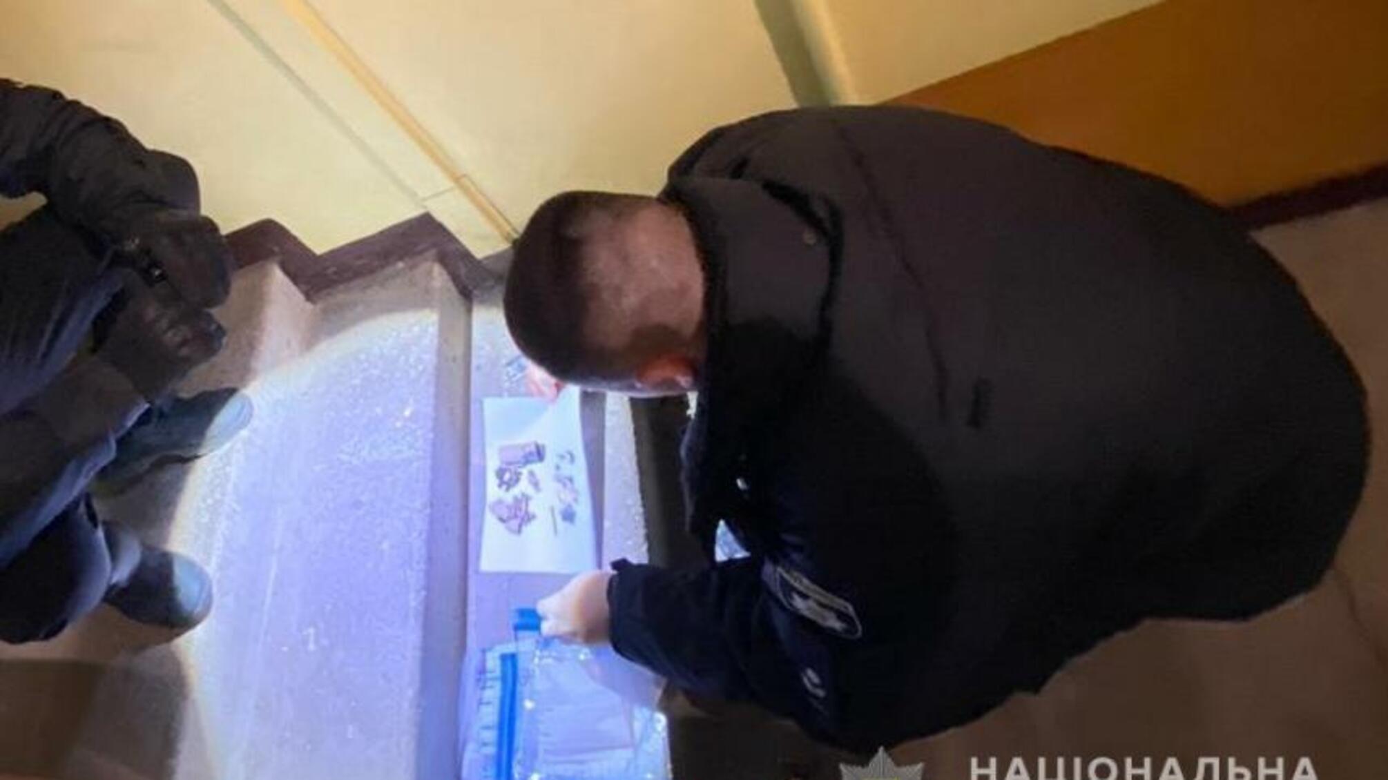Одеські правоохоронці встановлюють обставини вибуху в під’їзді багатоповерхівки на вулиці Краснова