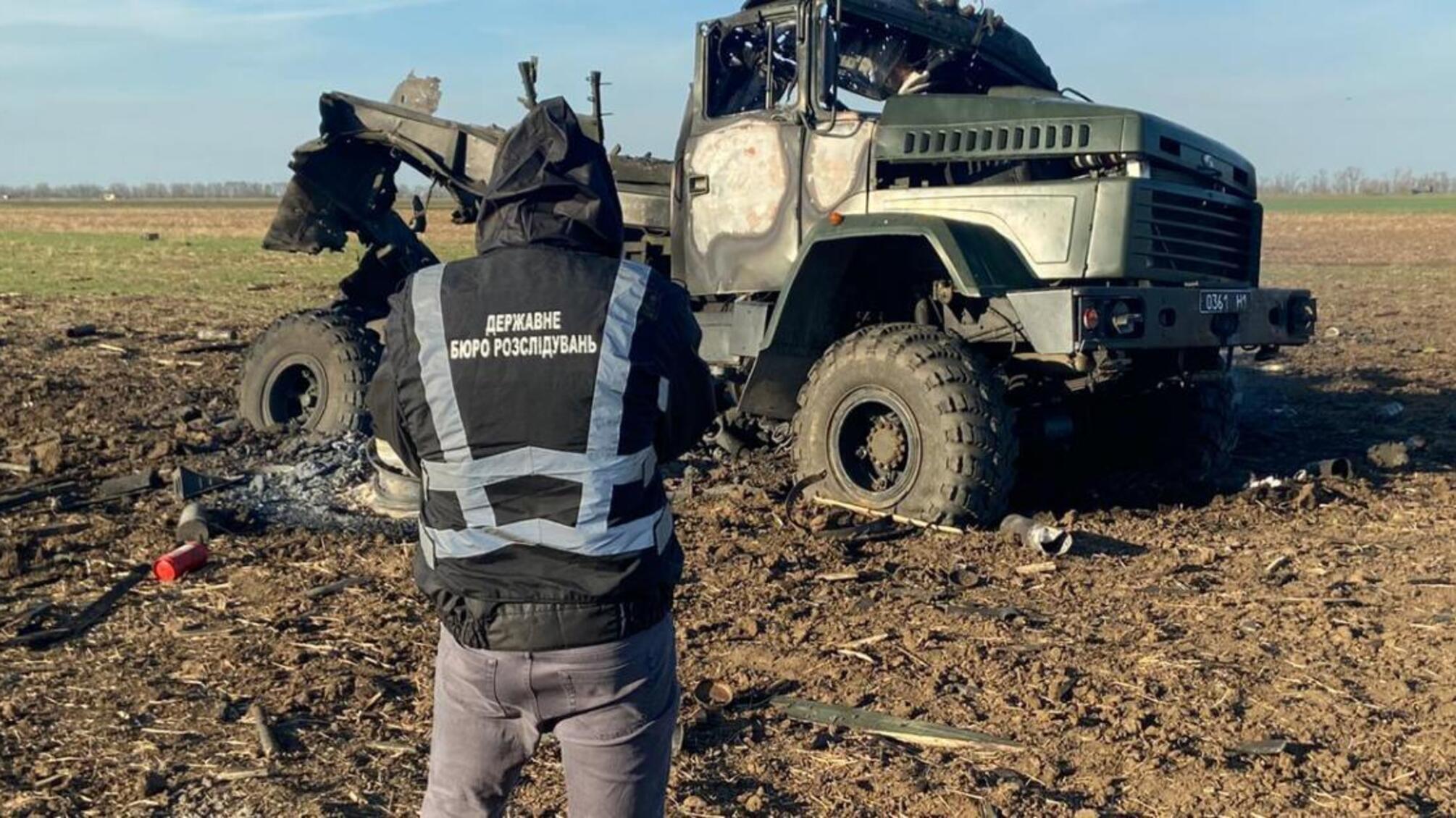 ДБР розслідує обставини вибуху боєприпасів під час руху військової техніки