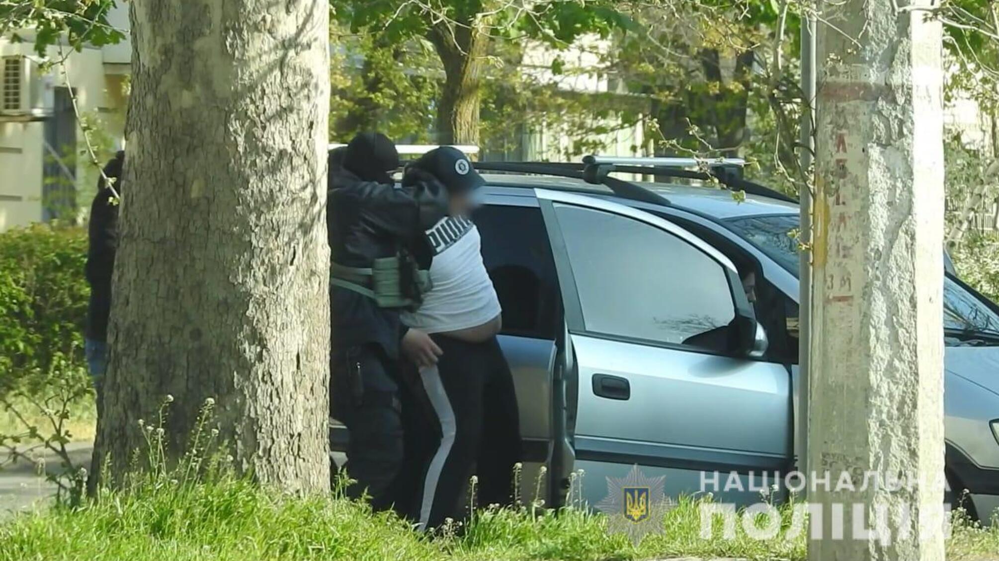Поліцейські Херсонщини затримали злочинну групу, яка вчинила розбійний напад на підприємця