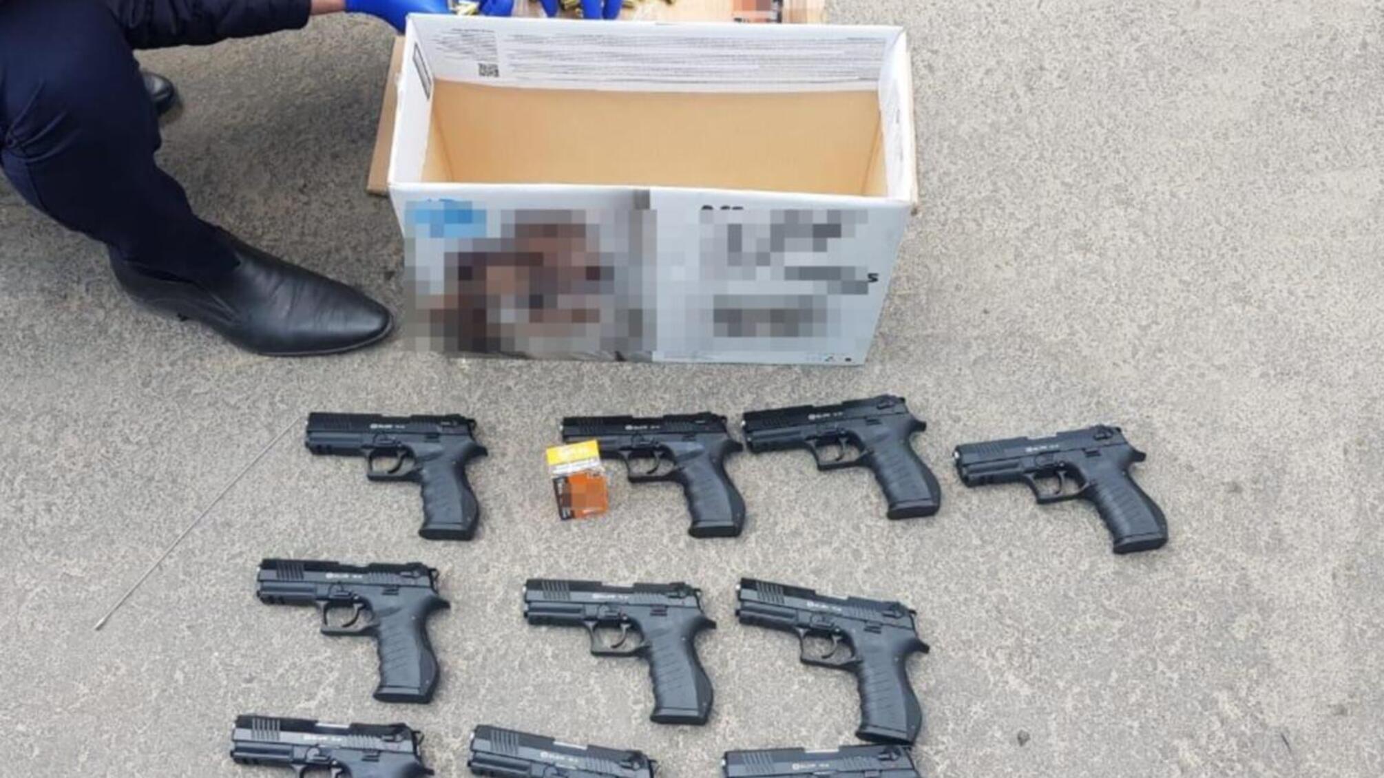 У Запоріжжі поліцейські під час спецоперації затримали підозрюваного у збуті зброї та боєприпасів