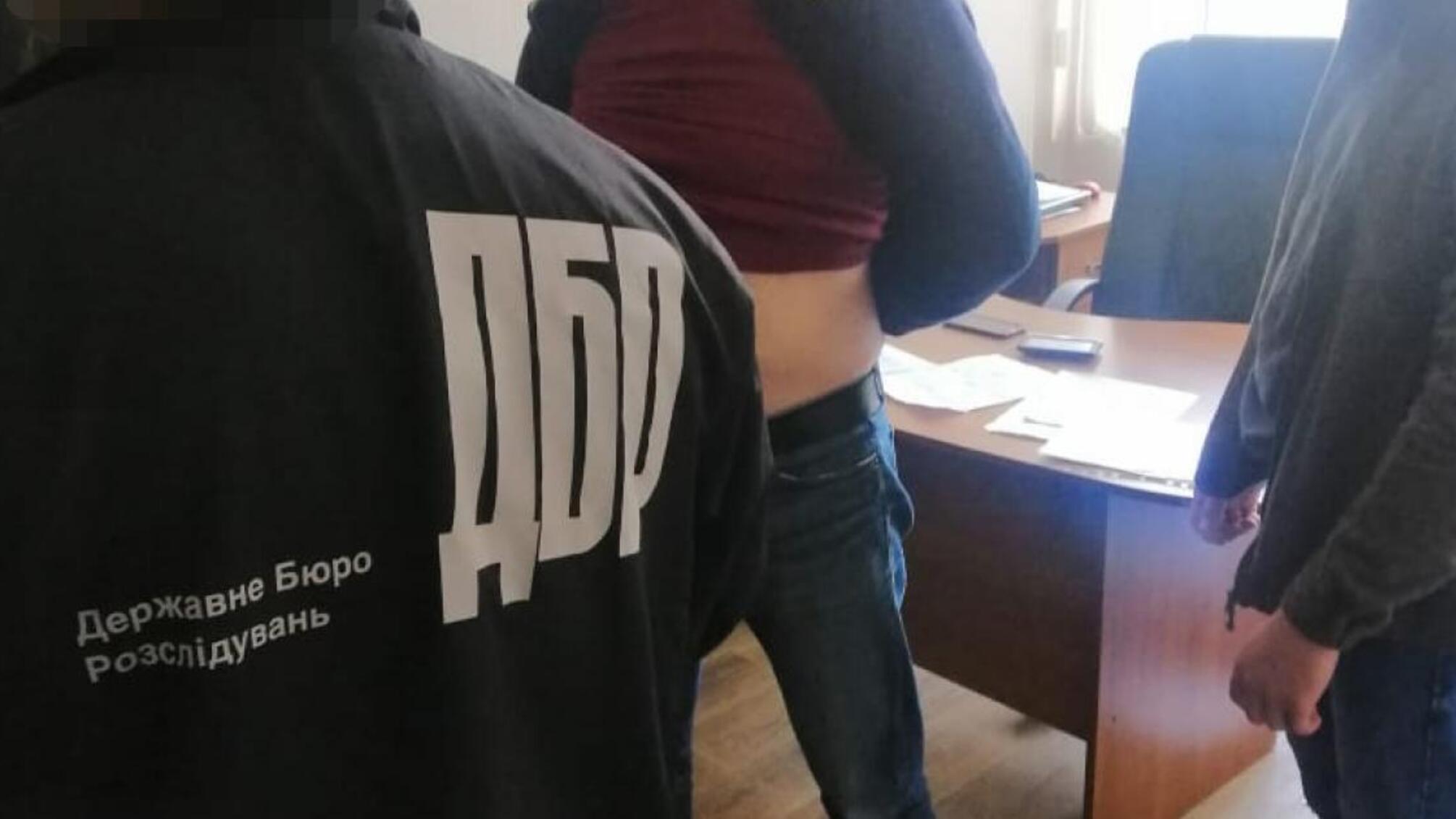 ДБР спільно з ОГП та СБУ викрили посадовців Одеської митниці на систематичному одержанні неправомірної вигоди
