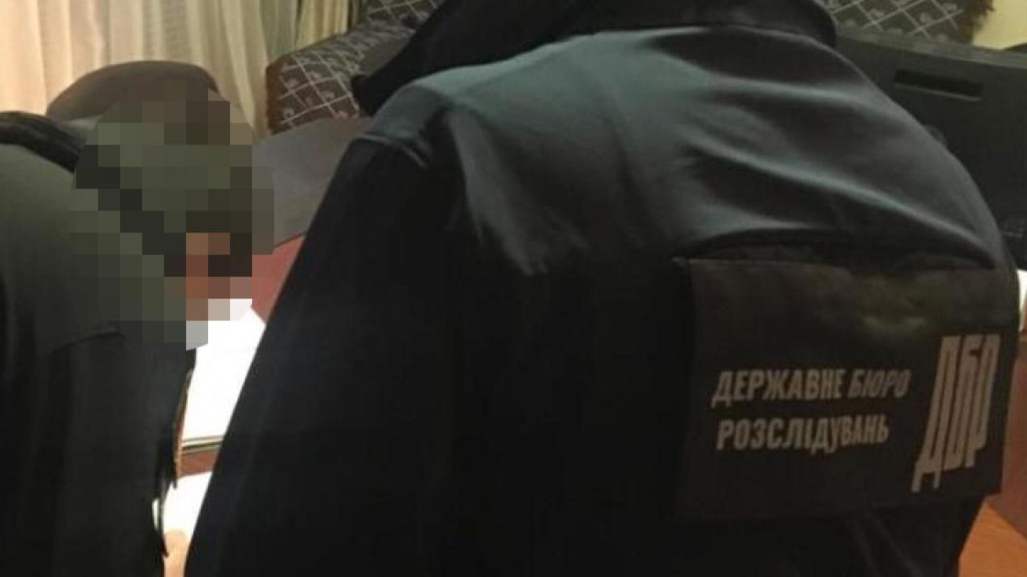 Шахрайське отримання квартири площею 107 квадратних метрів - посадовець квартирно-експлуатаційного управління постане перед судом