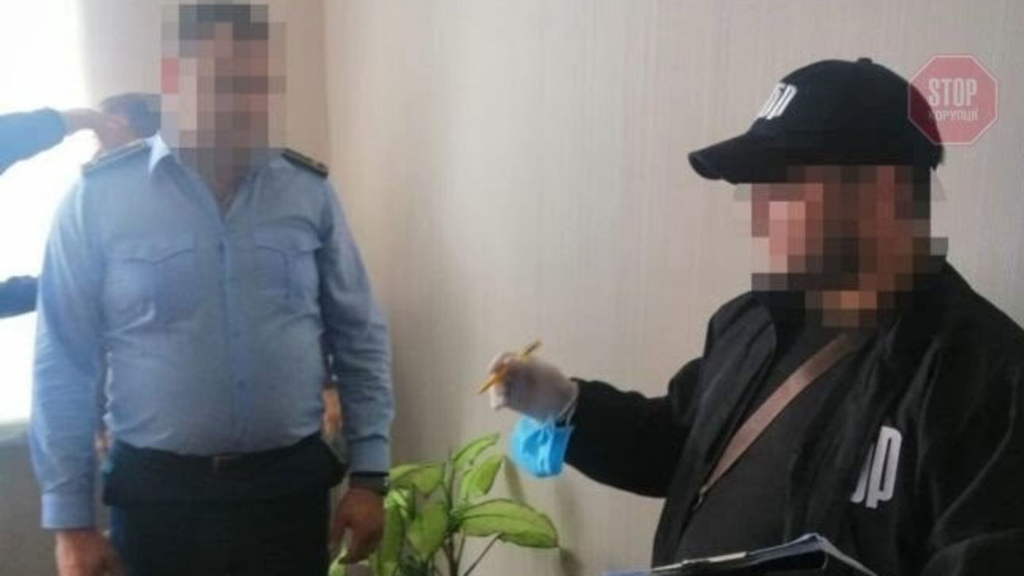 Посадовців Одеської митниці викрили у систематичному хабарництві