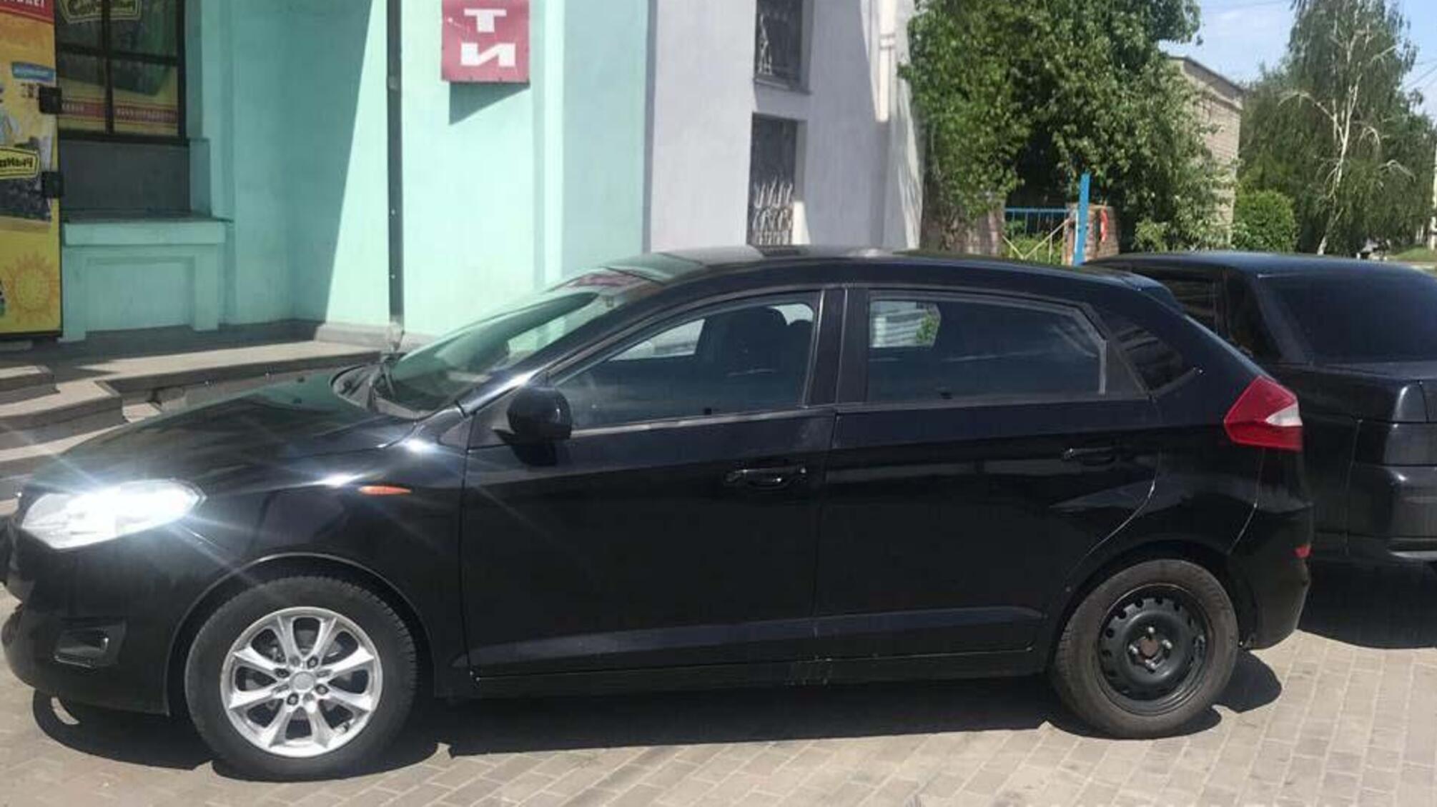 На Дніпропетровщині поліцейські затримали групу осіб за викрадення чоловіка та вимагання у нього грошей