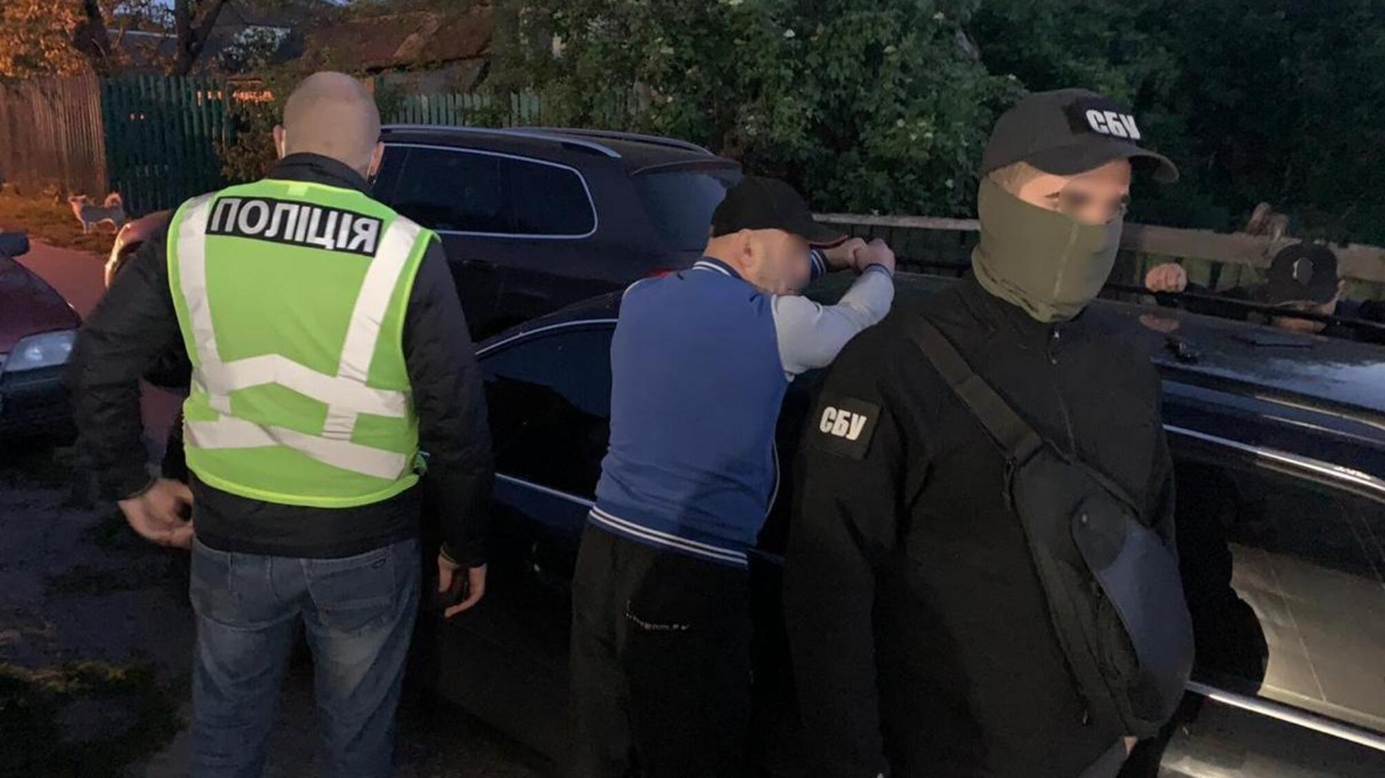 Правоохоронці Київщини затримали групу озброєних наркодилерів та ліквідували дві лабораторії з виготовлення амфетаміну