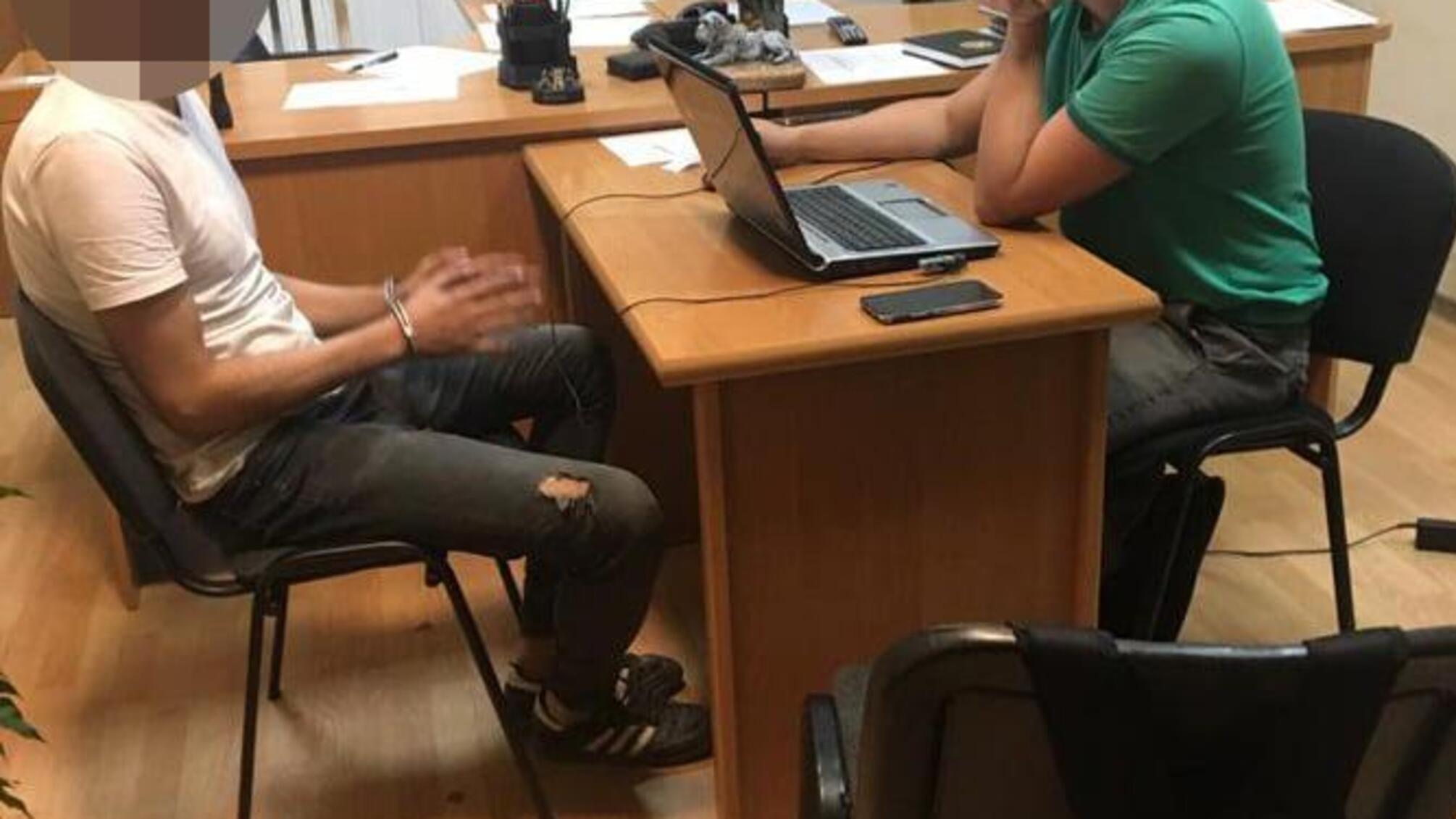 Слідчі оголосили волинянину про підозру за незаконне переправлення іноземців через держкордон України до Республіки Польща