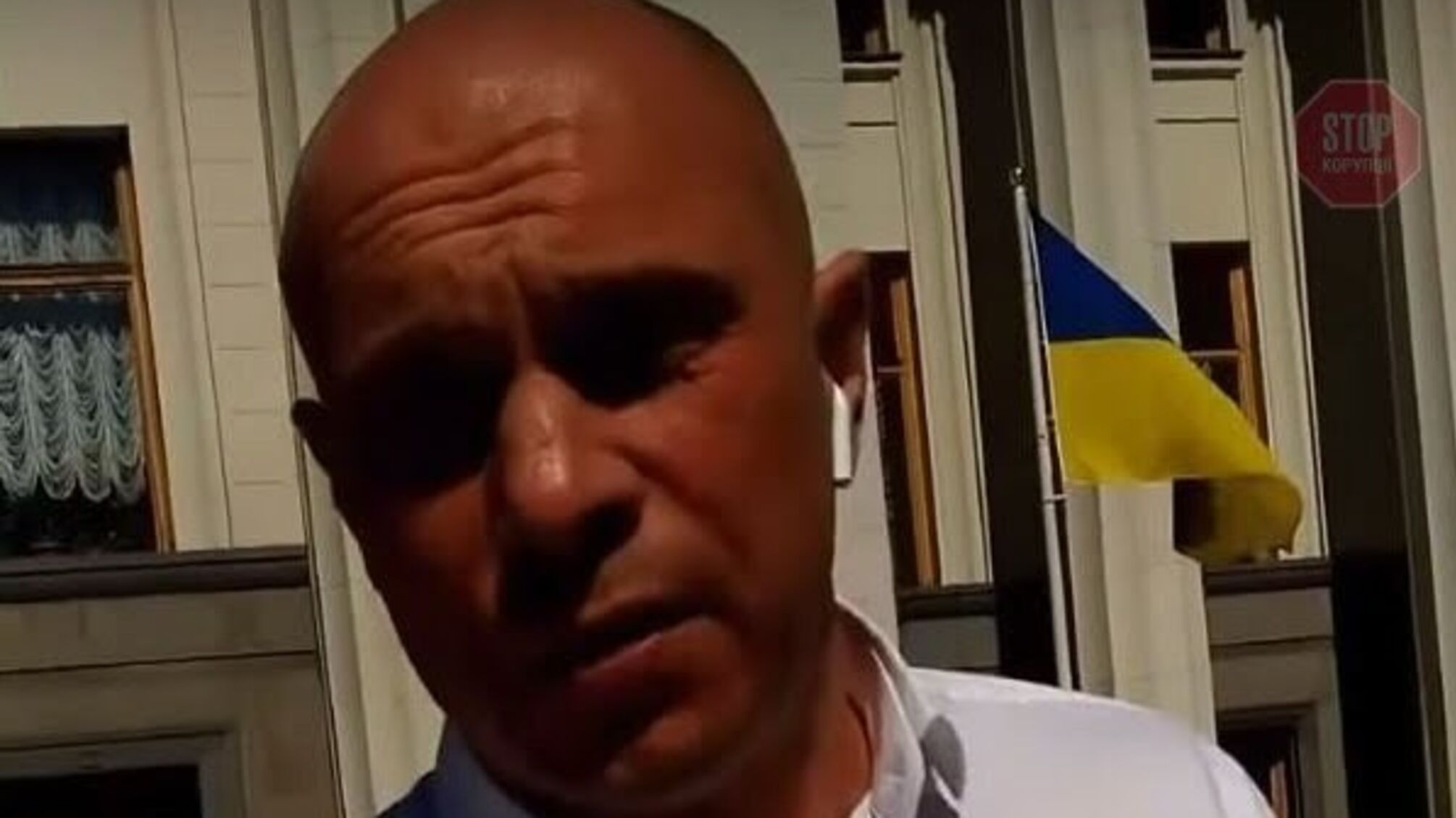 Нардеп Кива під стінами Ради накинувся на українця (відео)