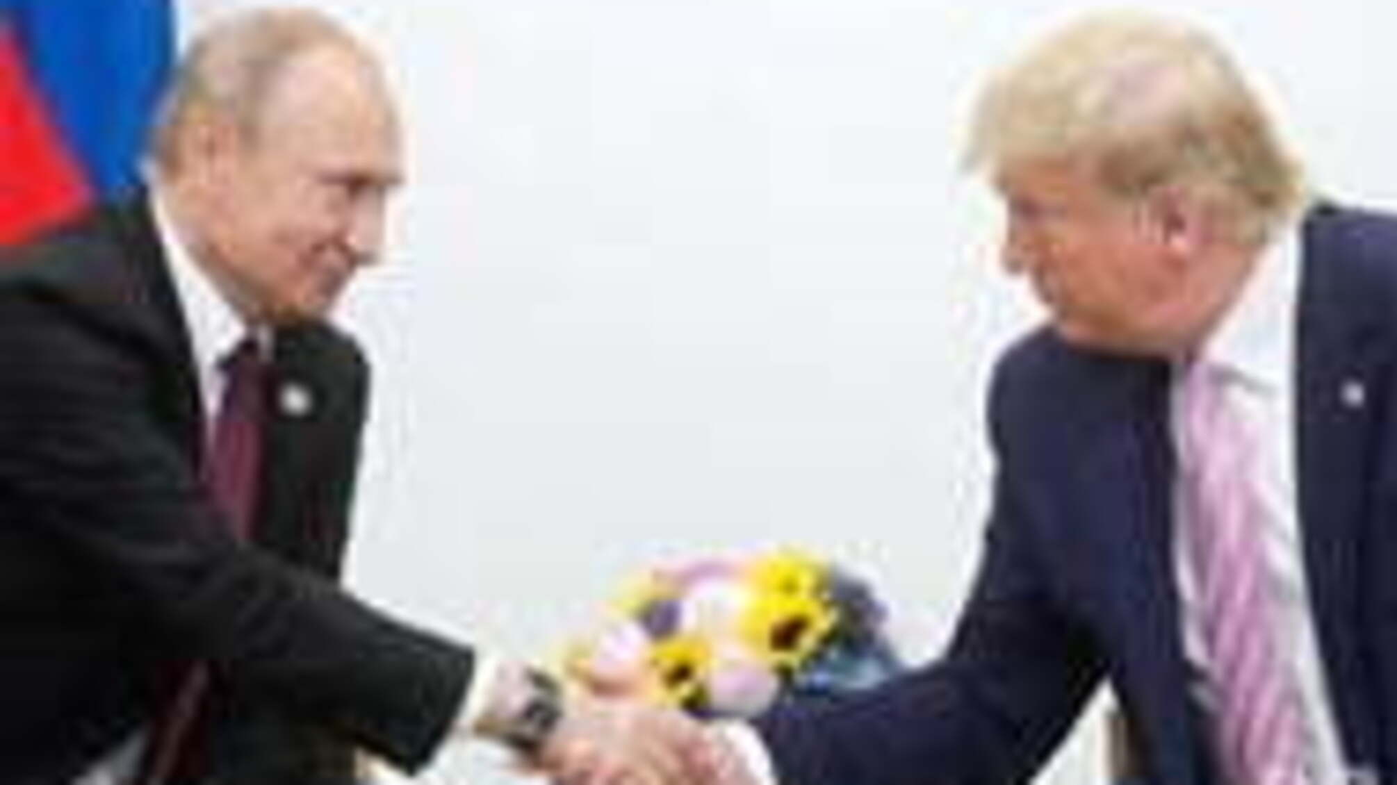 Трамп запропонував Путіну допомогу з коронавірусом