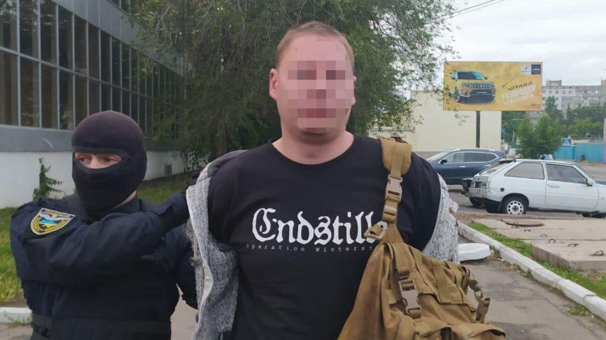 На збуті боєприпасів оперативники Управління карного розшуку та спецпризначенці затримали миколаївця