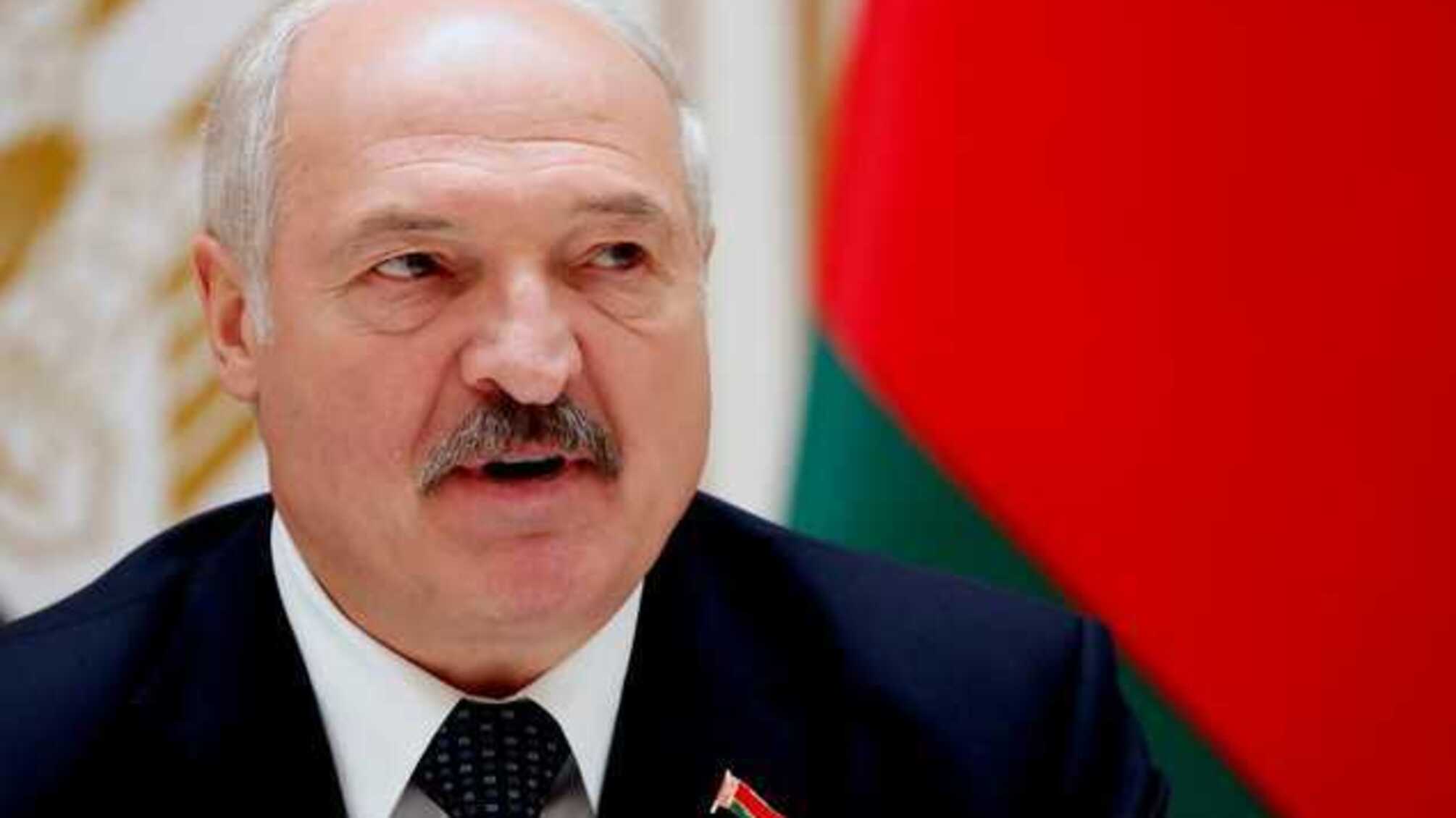 Лукашенко решил не отменять парад на 9 мая в Беларуси