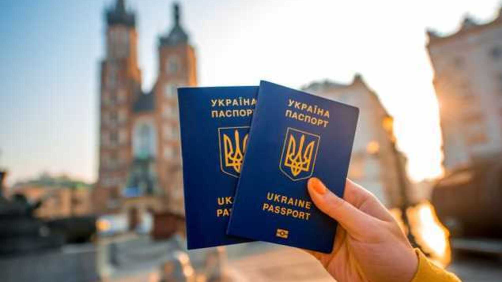 Замглавы ОП Жовква опроверг слухи о возможной отмене безвиза с ЕС для Украины