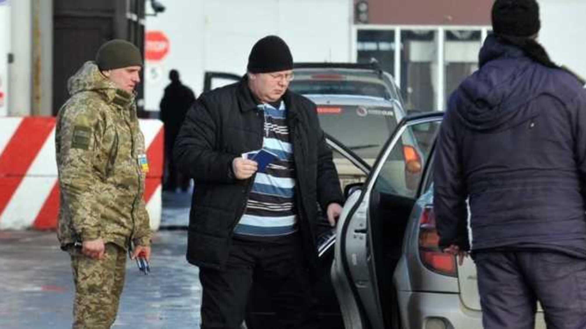 Українці знайшли способи їхати на заробітки попри карантин: як заробітчани потрапляють до Європи