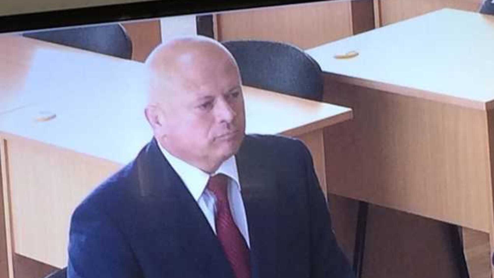 Скільки Суркіси заплатили судді Василю Олійнику за грабунок України?