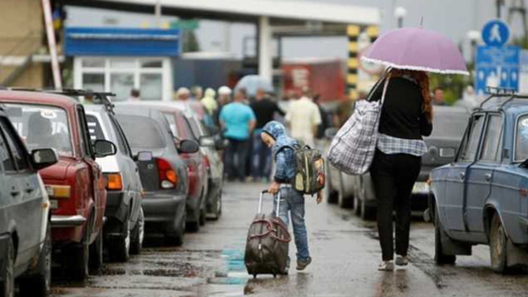 В Польше сейчас находится 1 млн украинцев, 180 тыс. выехали из-за коронавируса, - посол Цихоцкий