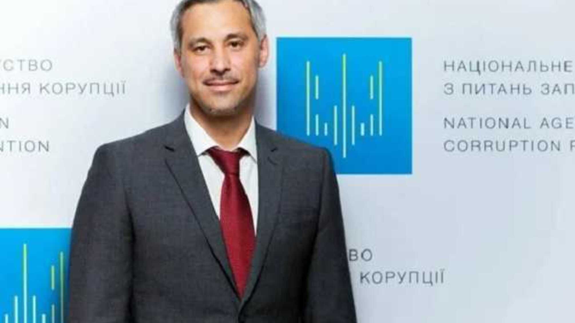 Рябошапка рассказал, «посадят» ли при Зеленском Порошенко