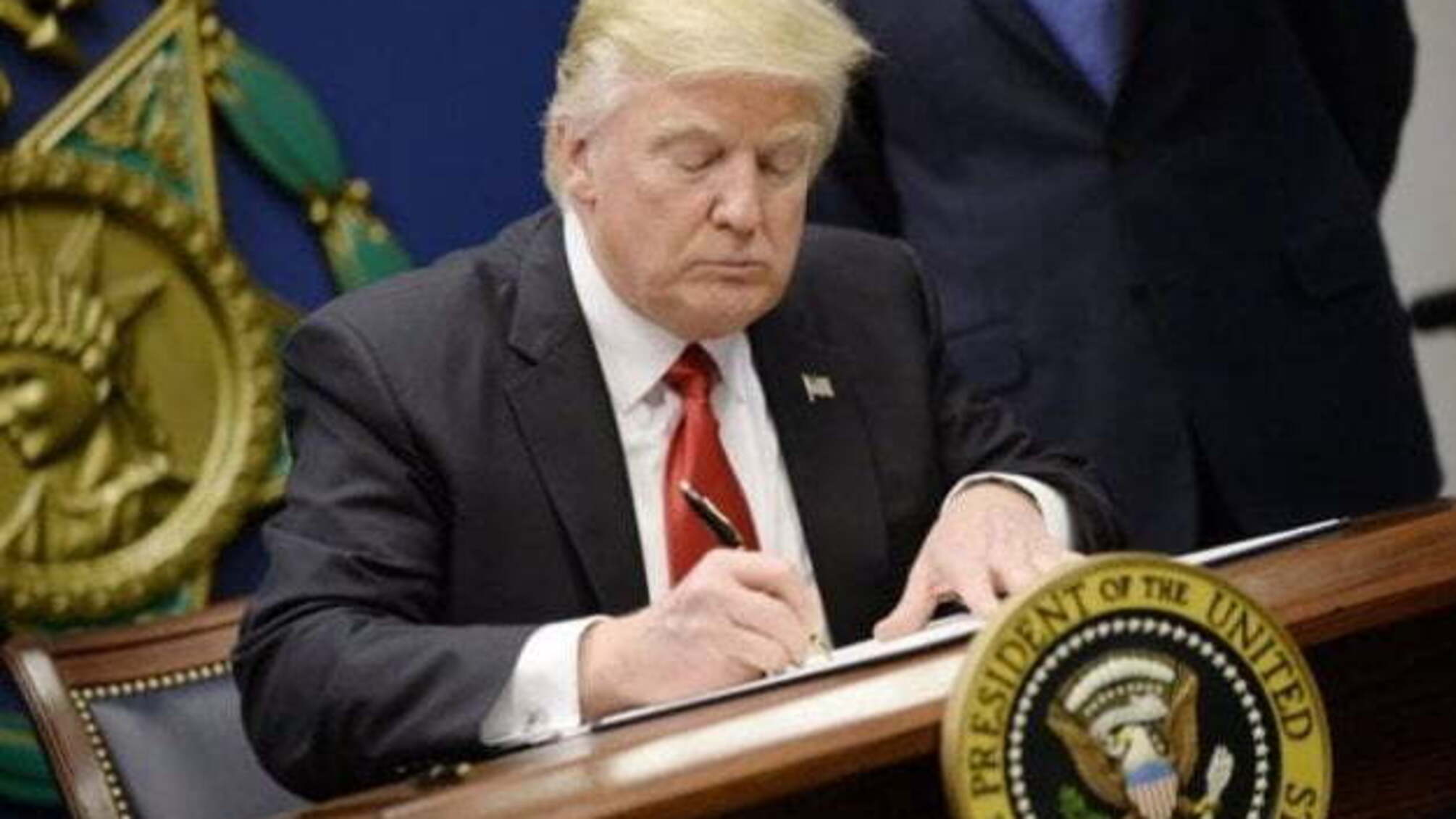 Трамп підписав указ проти соціальних мереж
