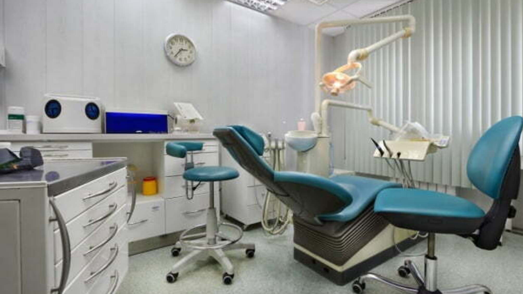 Французькі дантисти вимагають від своїх пацієнтів обов’язкового тестування на COVID-19