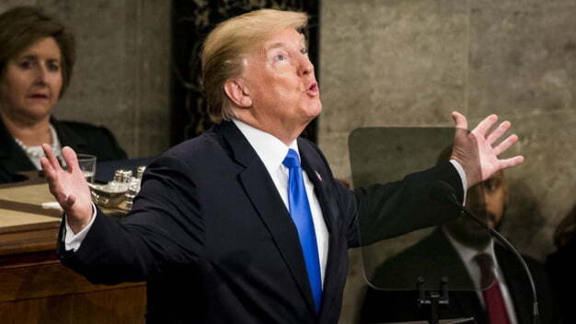 Демократи вимагають від Трампа пояснень щодо відправки апаратів ШВЛ до Росії