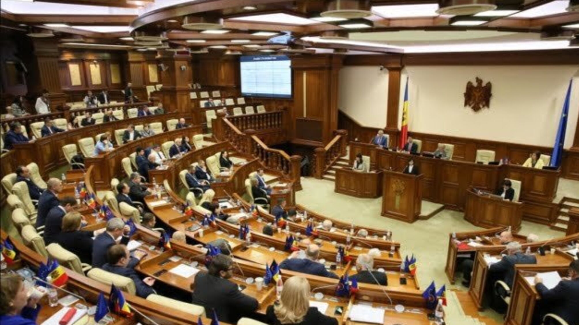 Парламент Молдови призначив вибори президента на 1 листопада