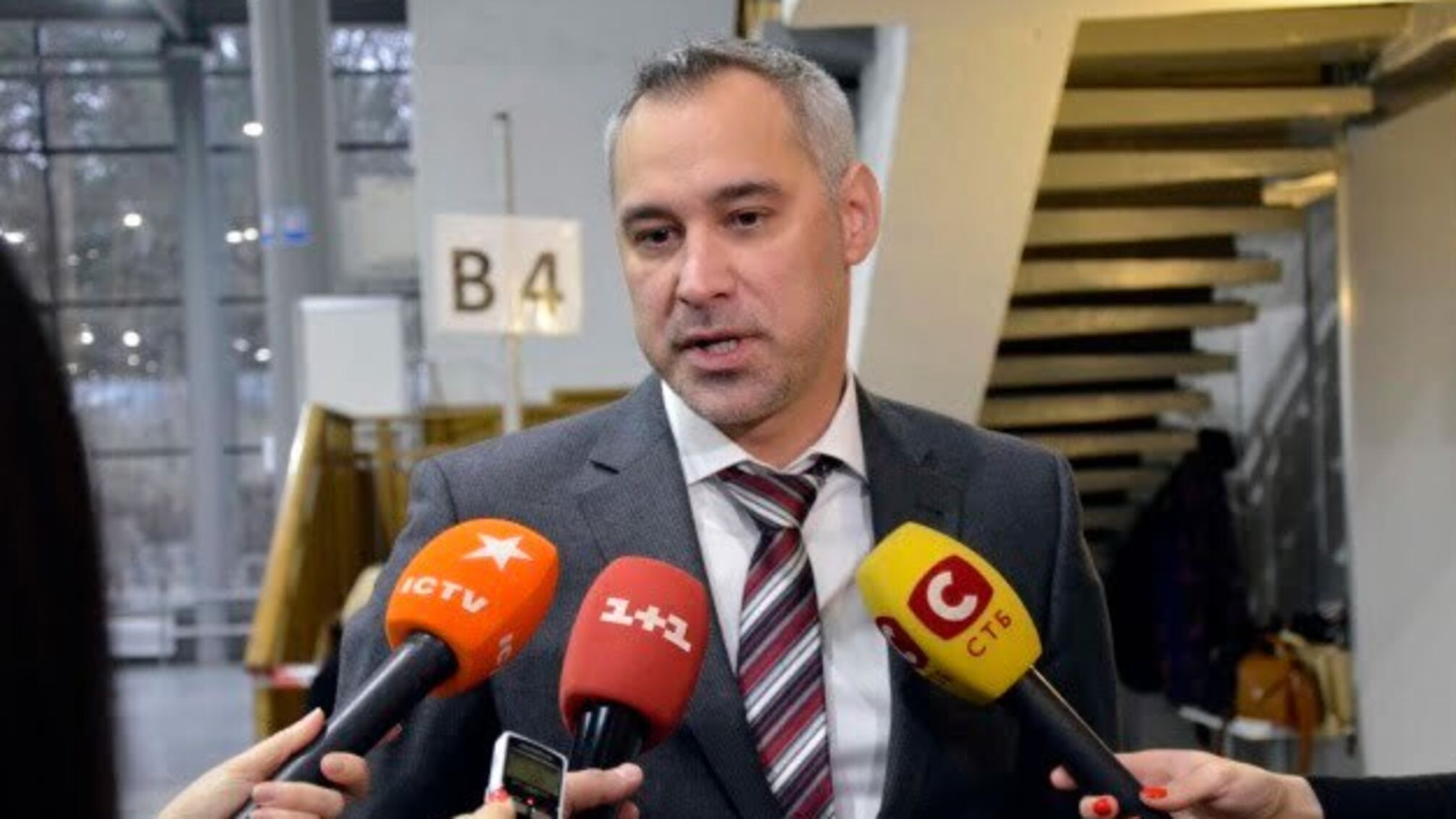 Рябошапка: У справах проти Порошенка нічого перспективного не бачу