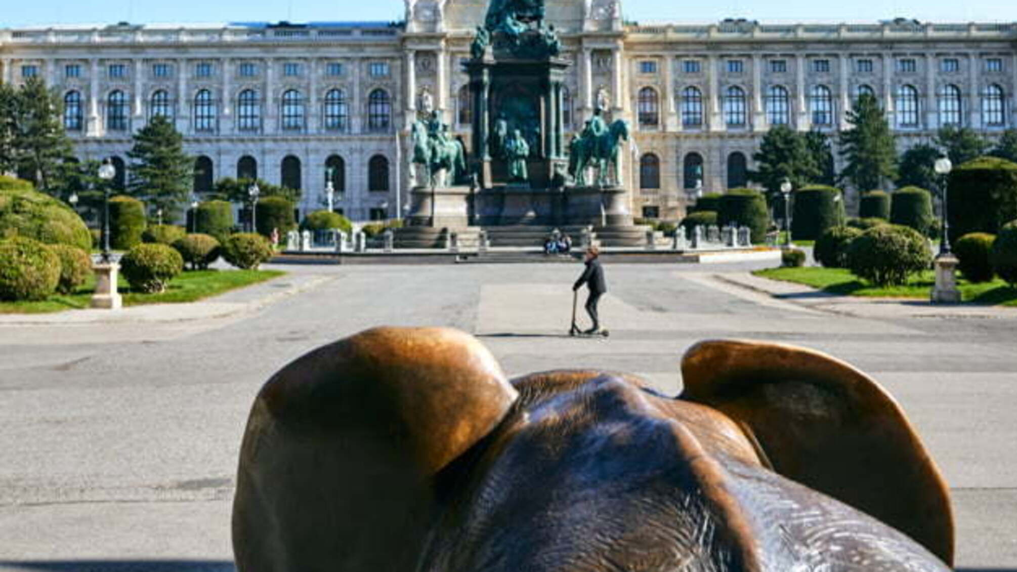 Церкви та ресторани: в Австрії - новий етап послаблення карантину