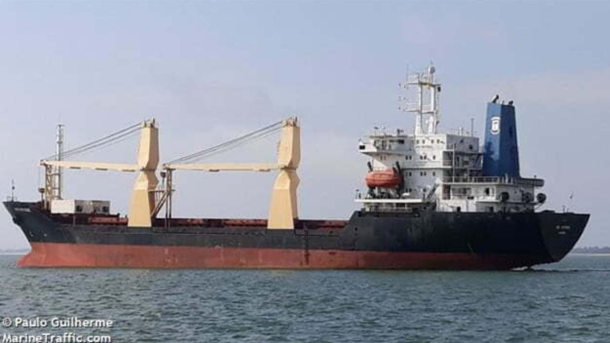 Біля берегів Африки з борту судна викрали українського моряка - ЗМІ