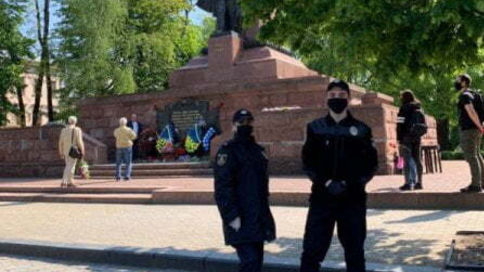 У поліції відзвітували, як пройшов День Перемоги в Україні