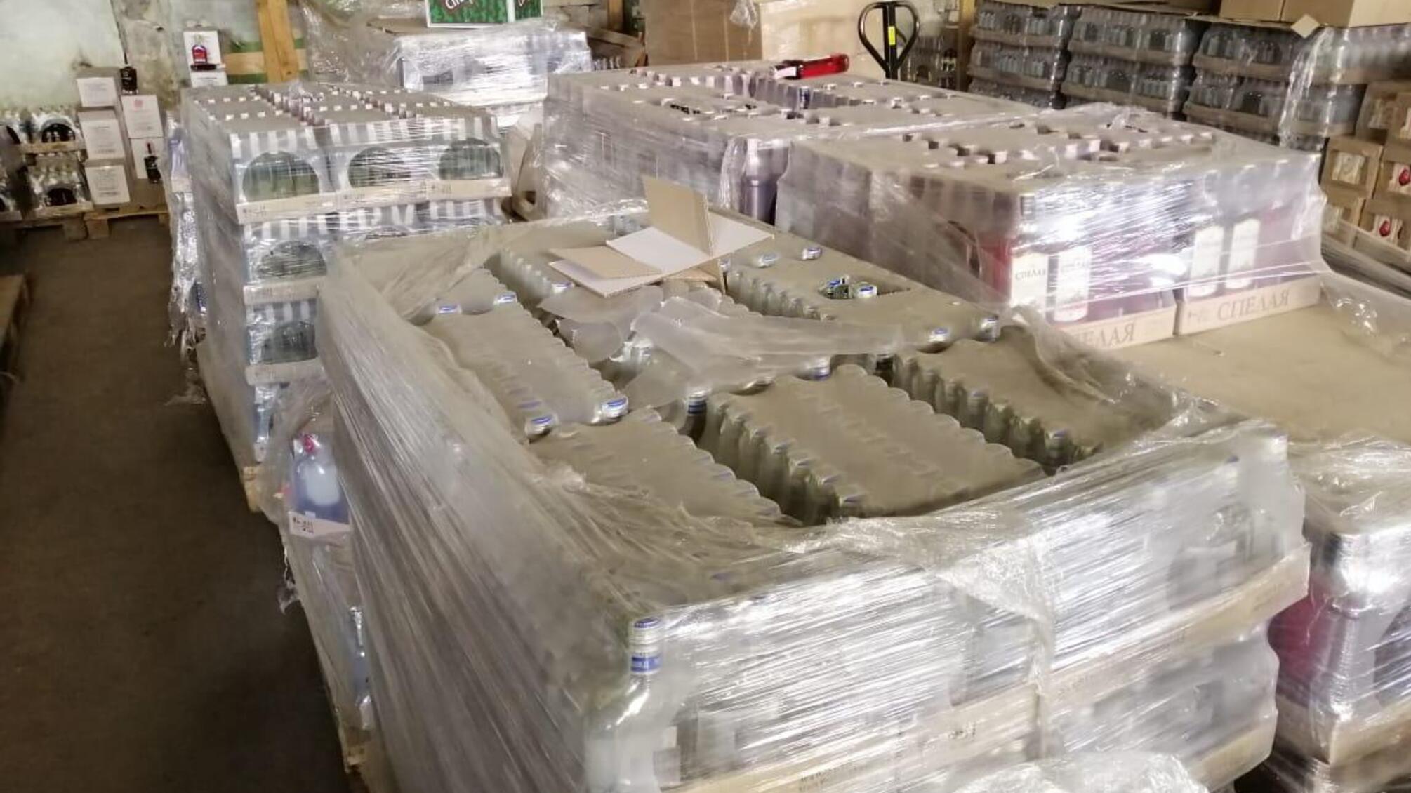 На Одещині правоохоронці вилучили партію алкоголю сумнівної якості