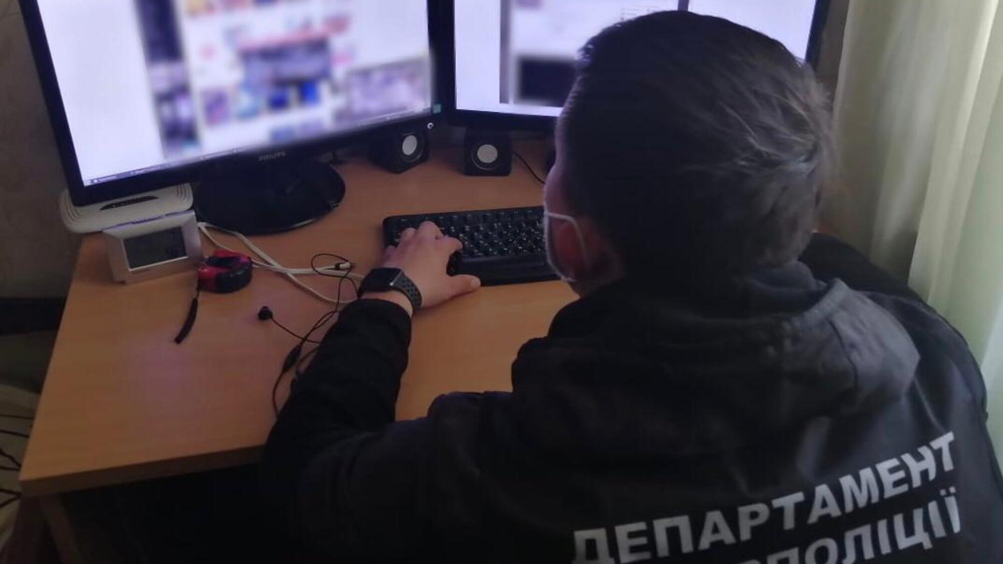Кіберполіція викрила чоловіка у незаконній ретрансляції аудіовізуальних творів