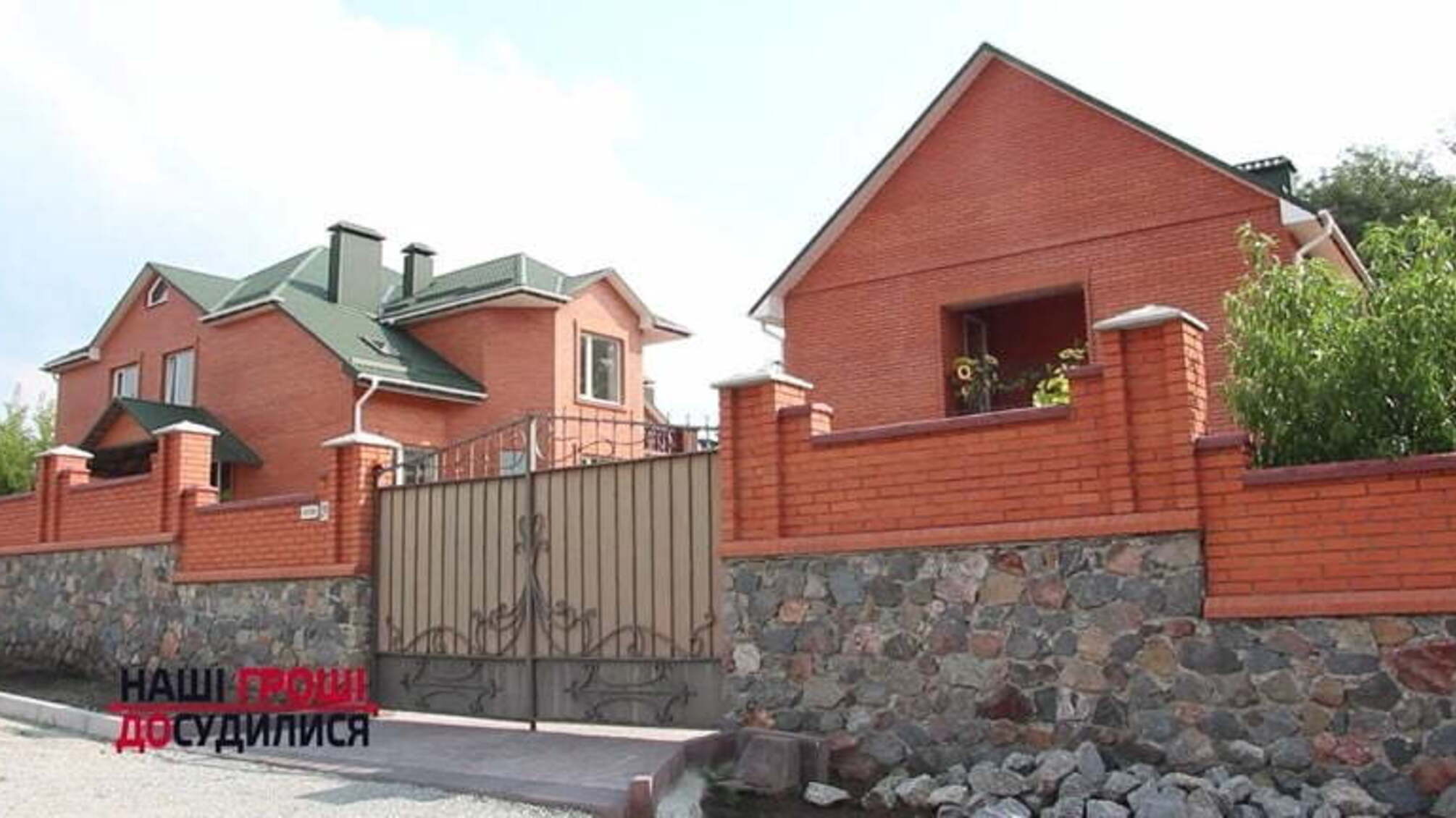 На Вінничині дружина заступника голови ОДА зводить будинок на 200 квадратів – ЗМІ