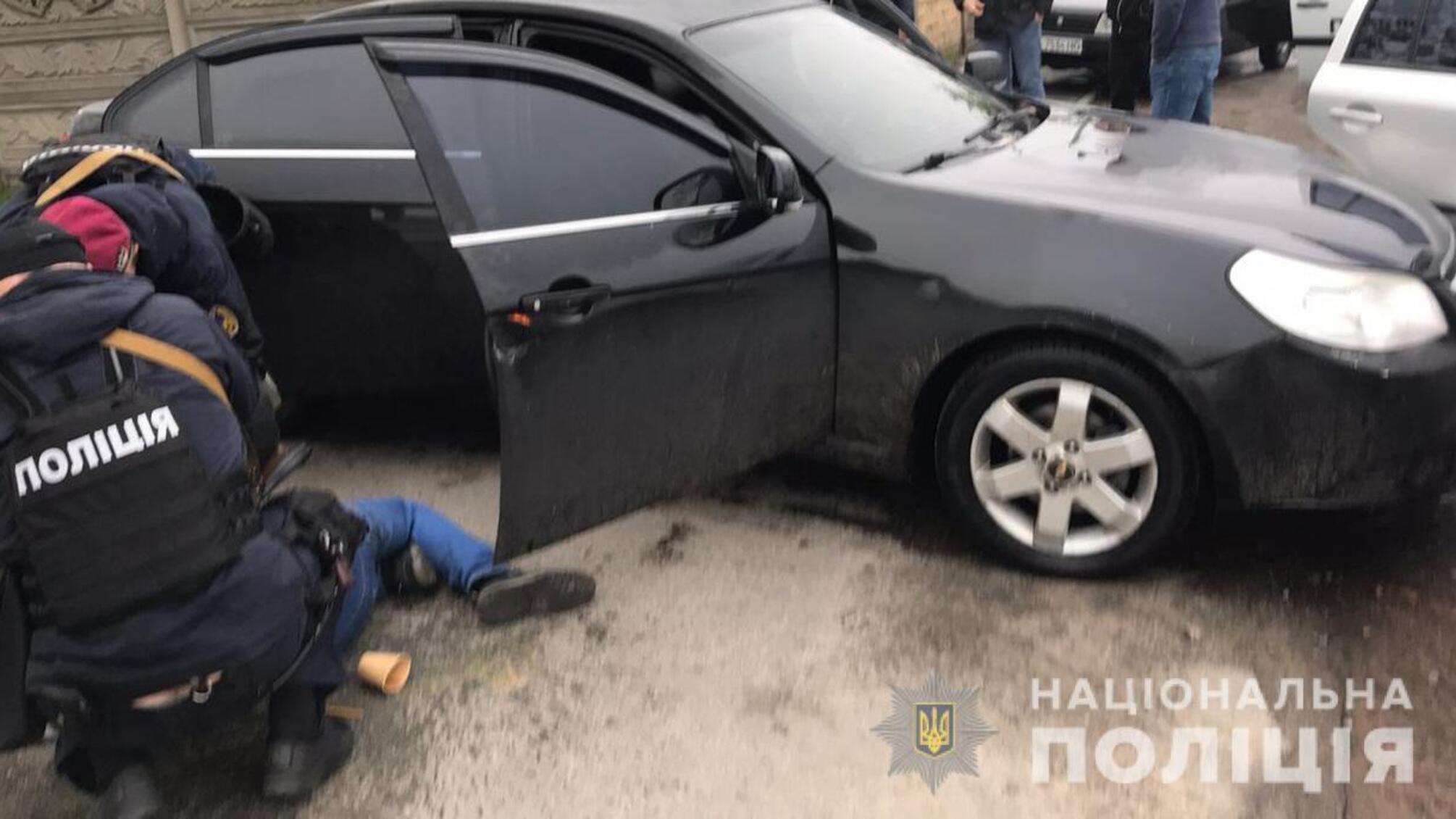 Нацполіція викрила на Київщині злочинну групу, яка видавала себе за поліцейських