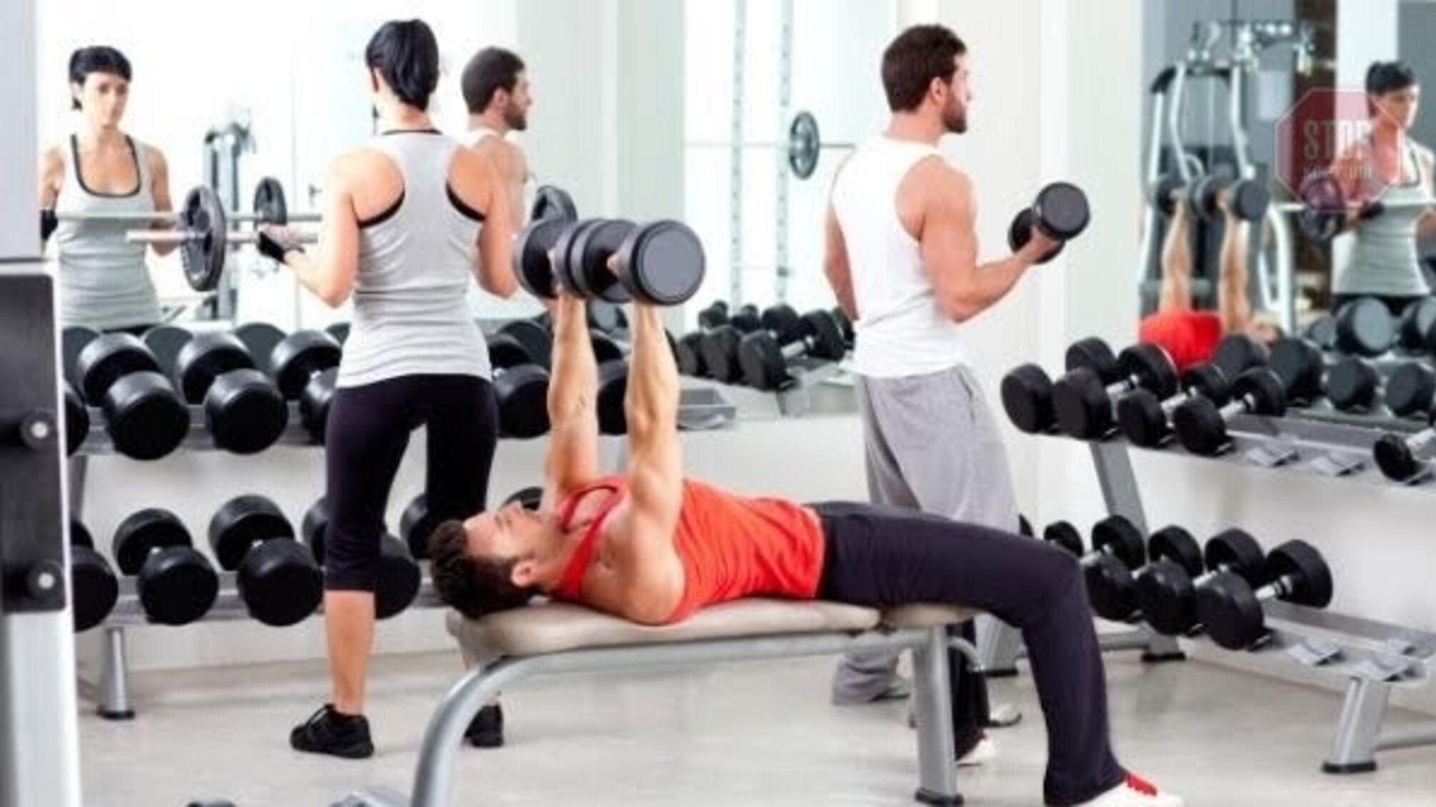 У столиці спортзали та великі магазини відкриються з 22 травня