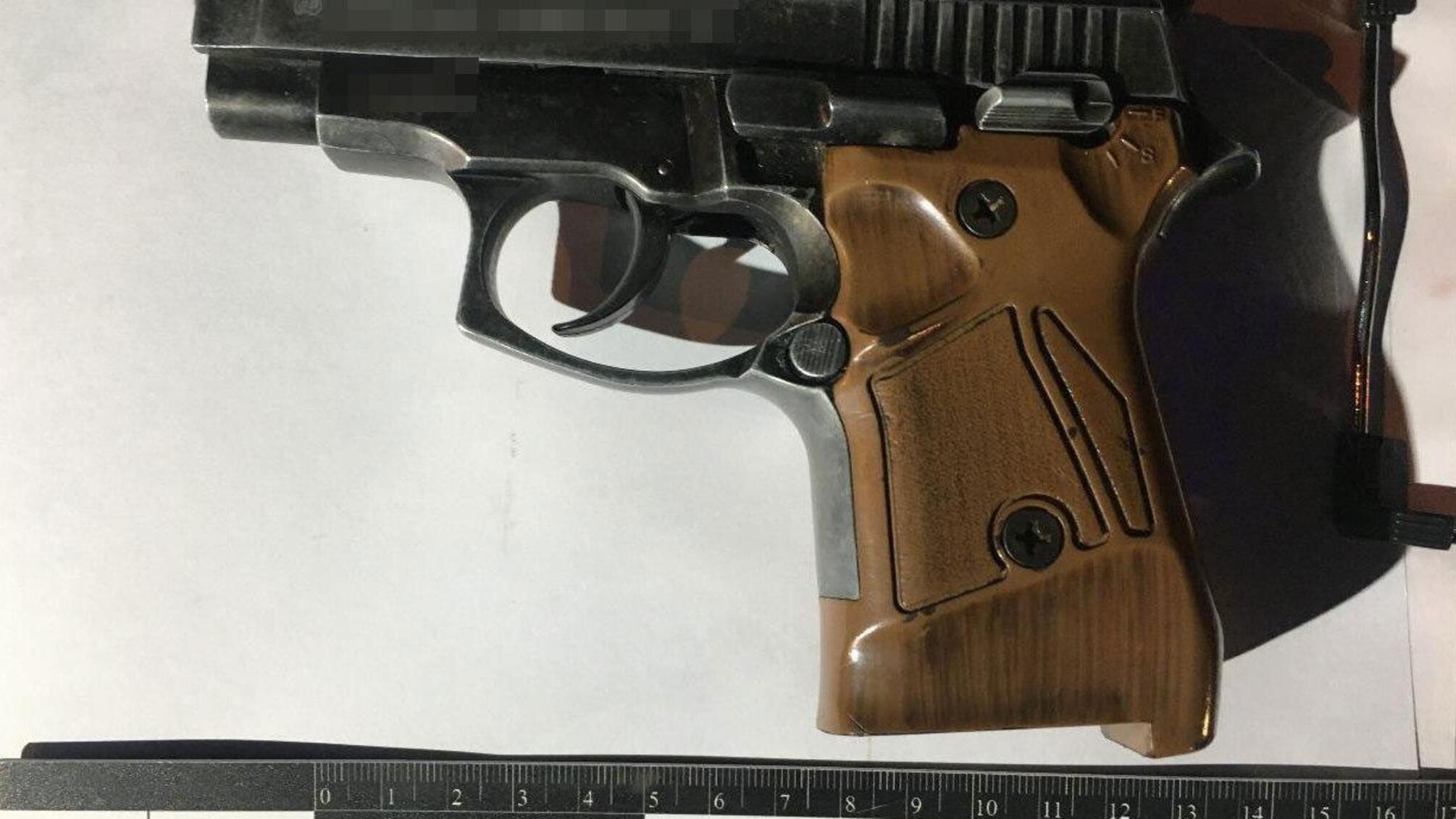 Поліція розслідує факт незаконного зберігання зброї жителем Білгорода-Дністровського