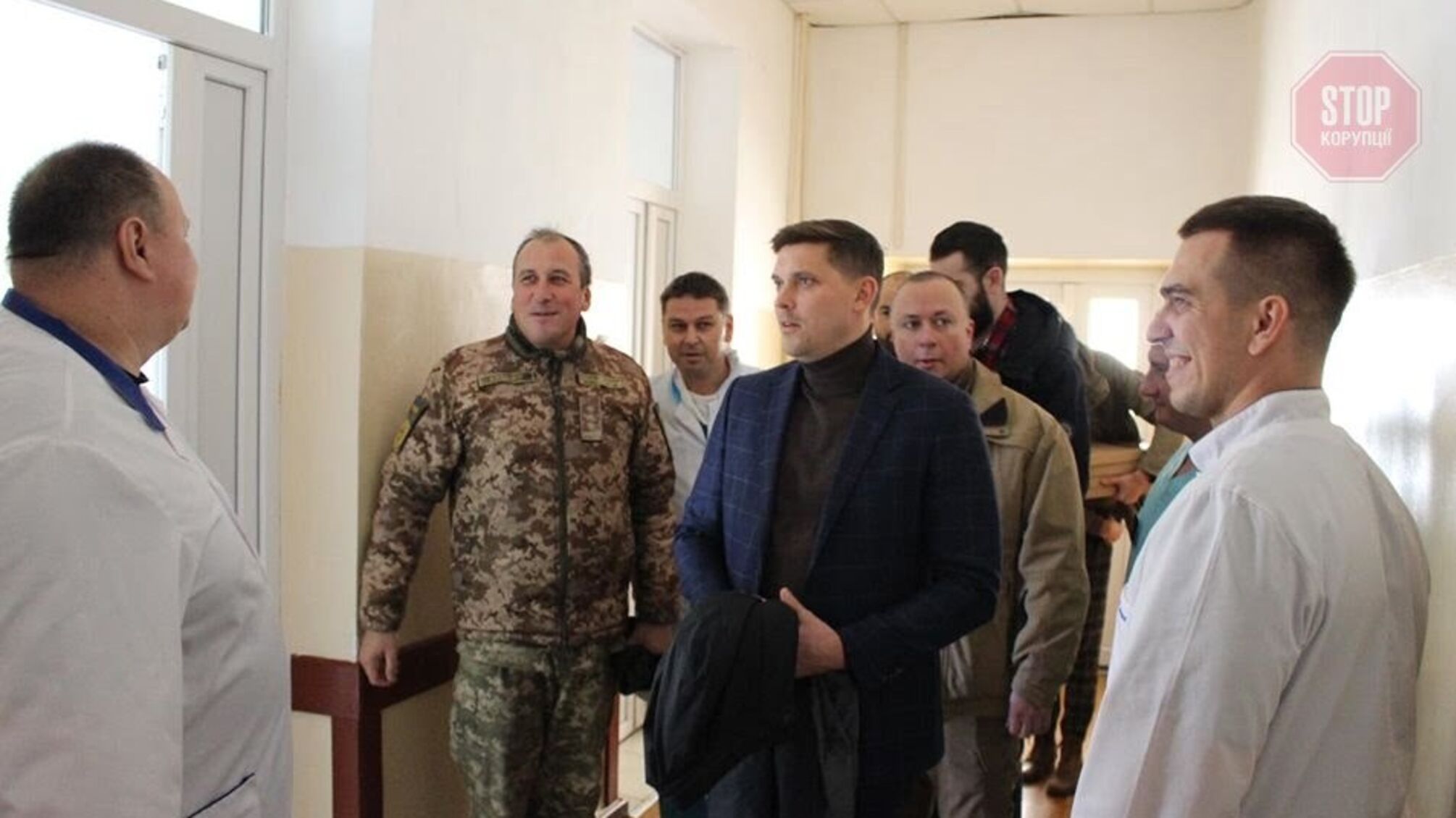 Глава Одеської ОДА вигнав журналістів за допомогою нацгвардійців (відео)